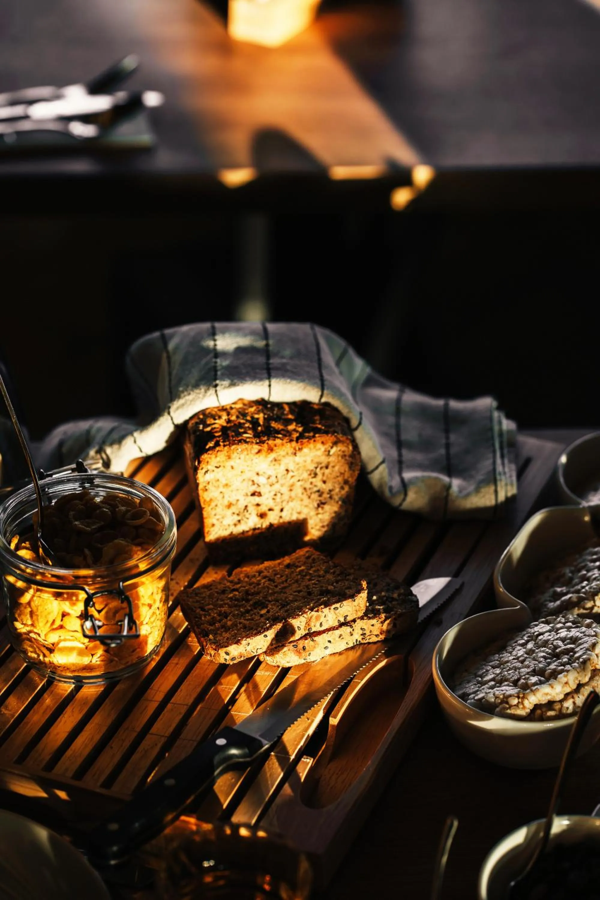 Restaurant/places to eat in Green Hotel