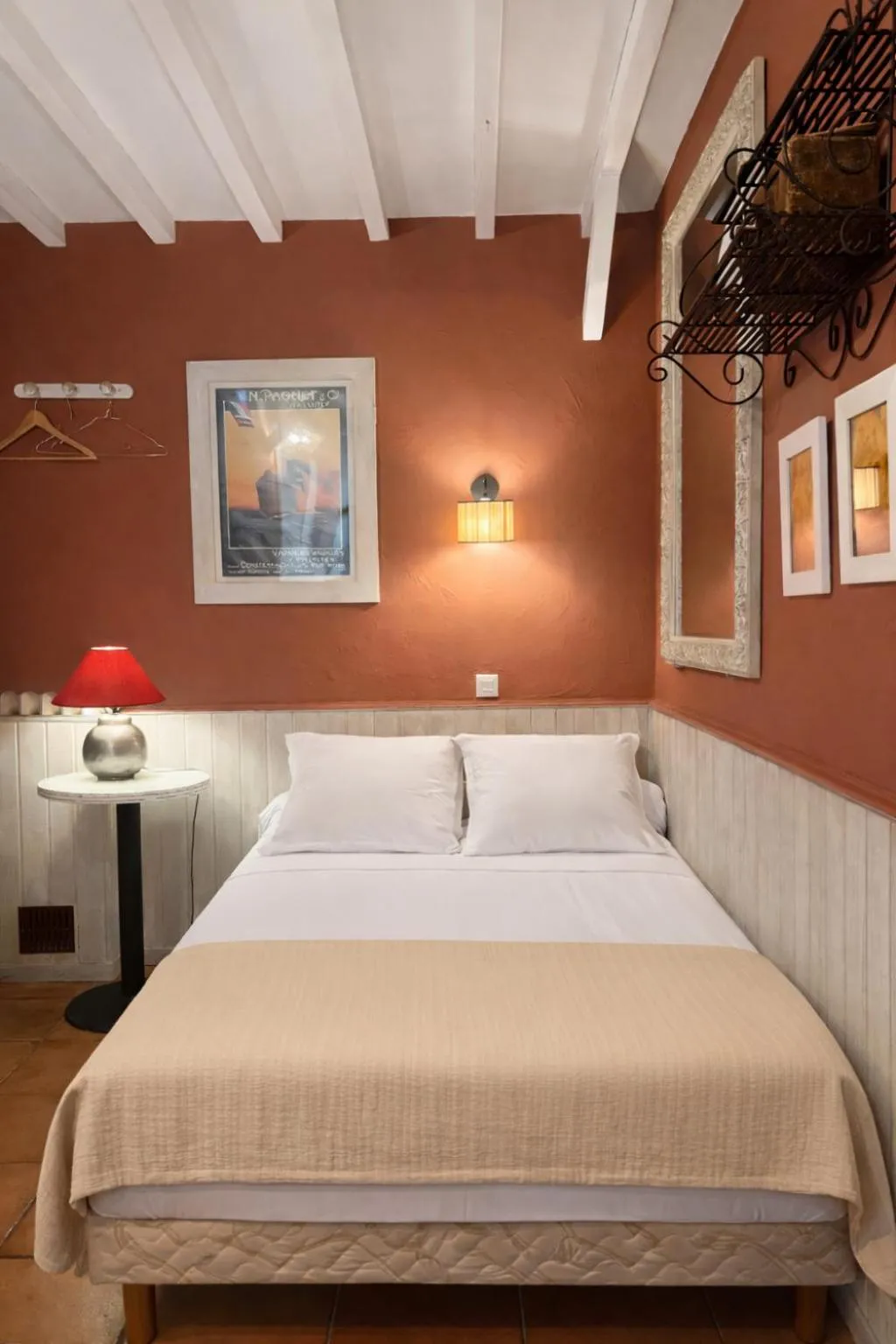 Bed in Hotel de Nesle