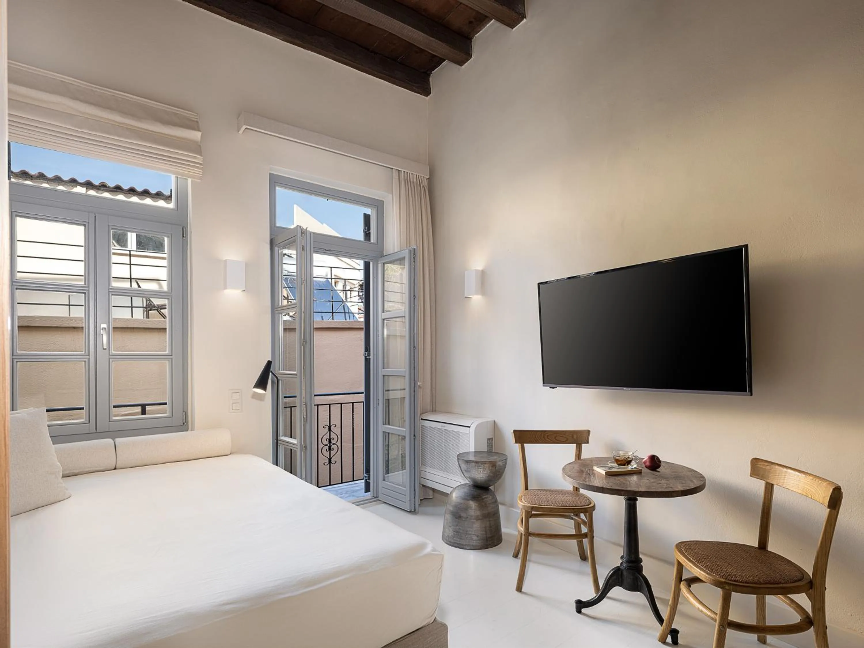 Bed in AZADE Chania