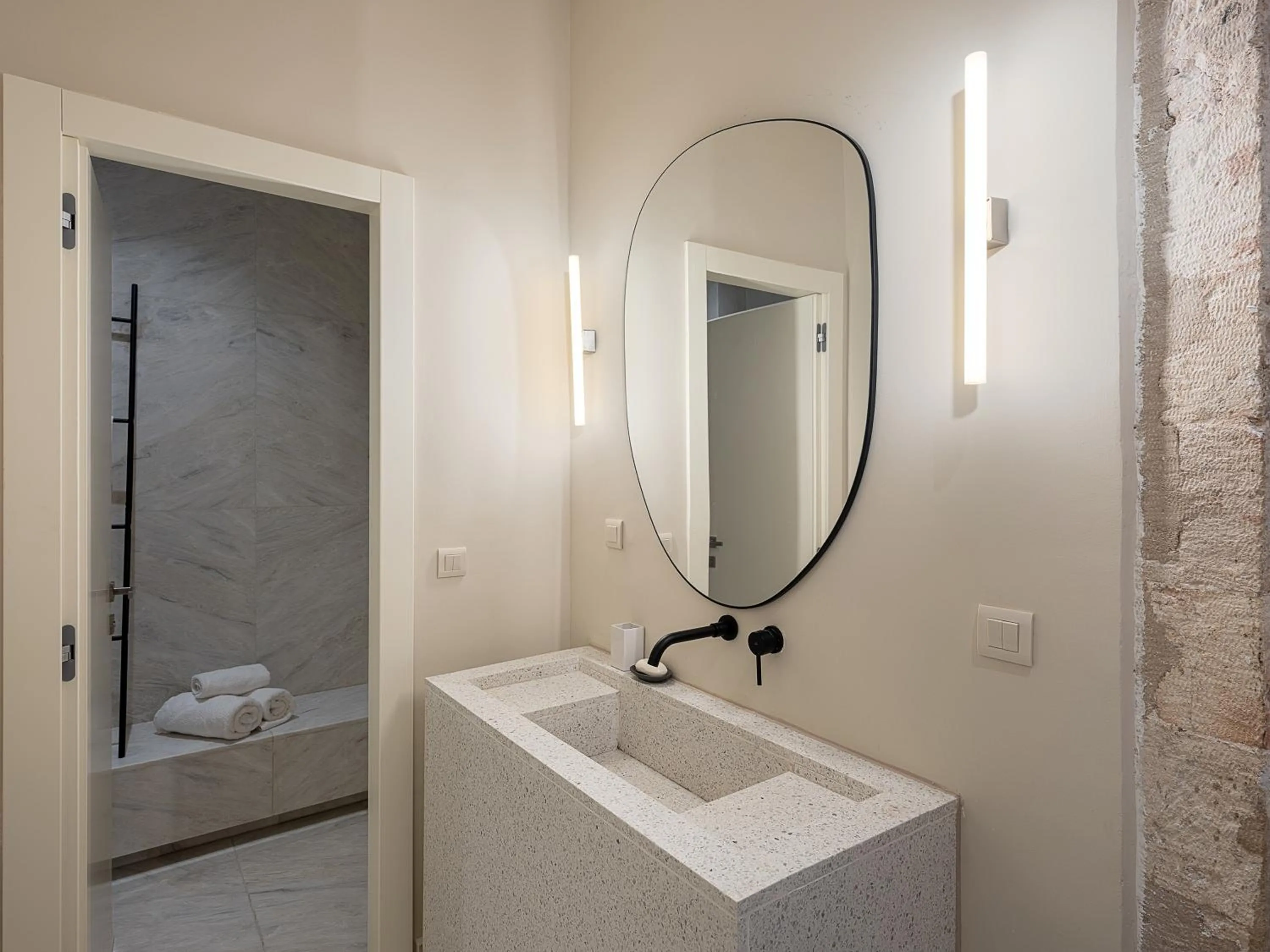 Shower in AZADE Chania