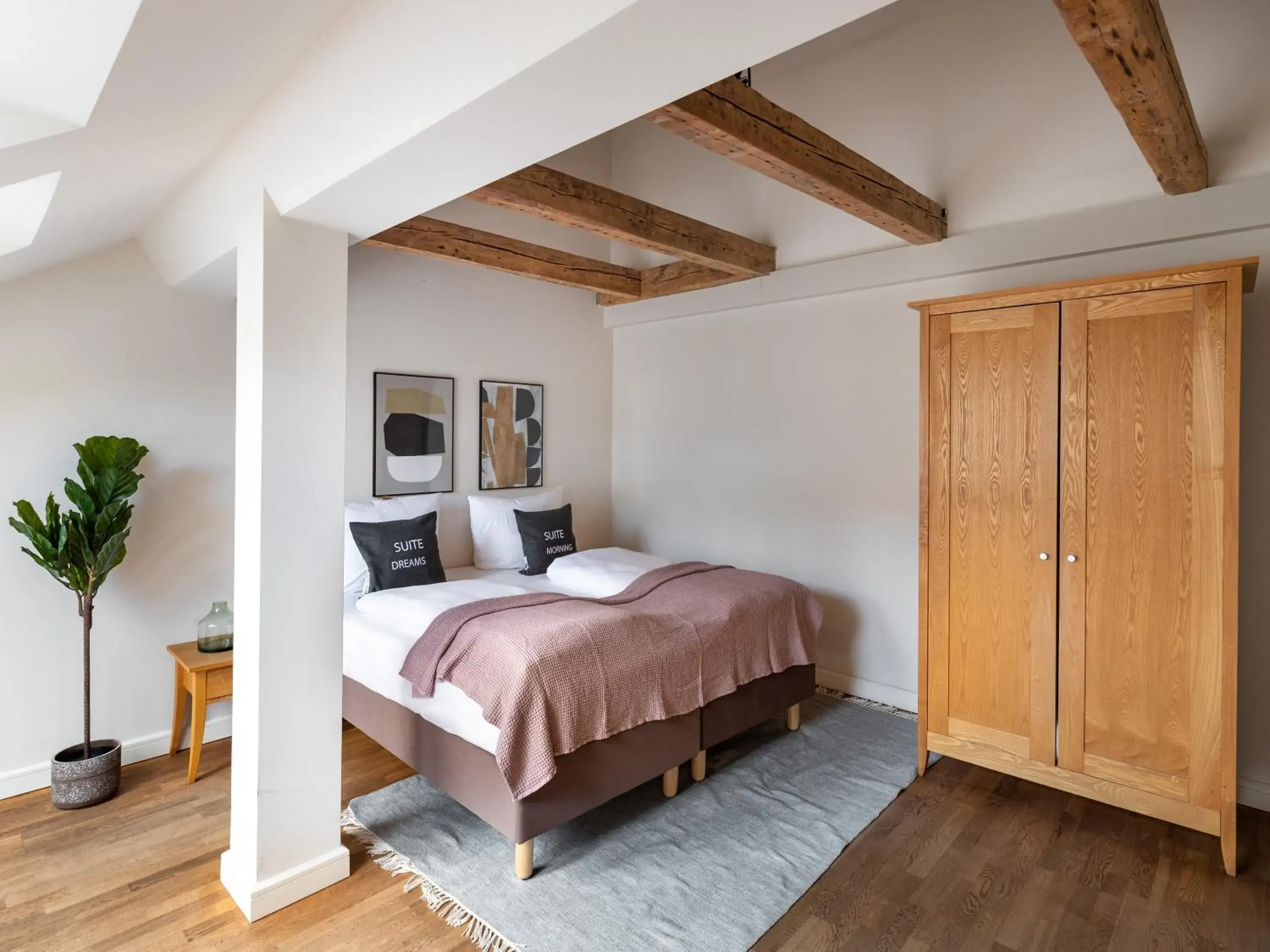 Two-Bedroom Suite With Balcony in Schoenhouse City Street Two-Bedroom Suite With Balcony in Schoenhouse City Street