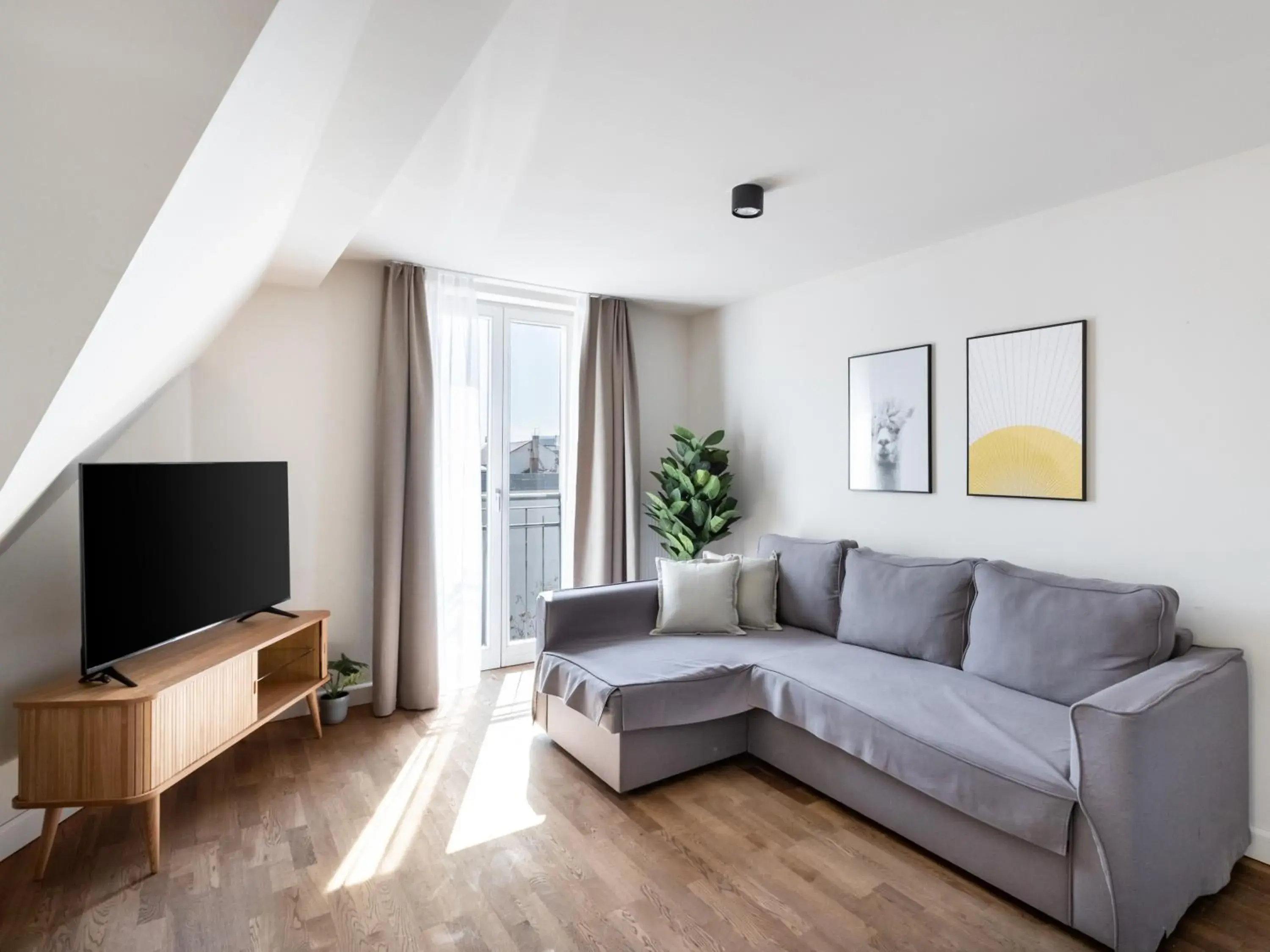 Two-Bedroom Suite With Balcony in Schoenhouse City Street Two-Bedroom Suite With Balcony in Schoenhouse City Street