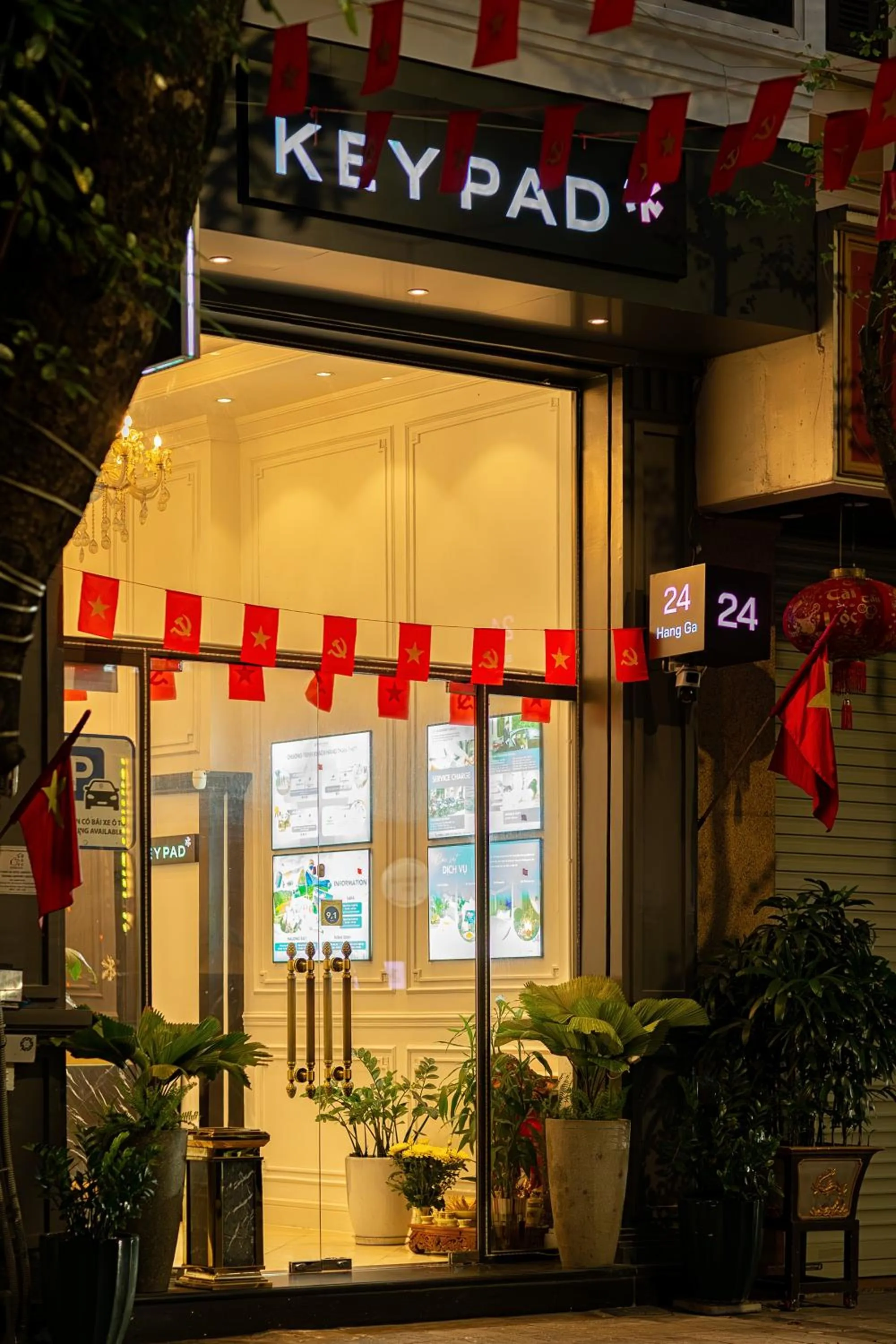 Property building in Keypad Hotel - 24 Hang Ga