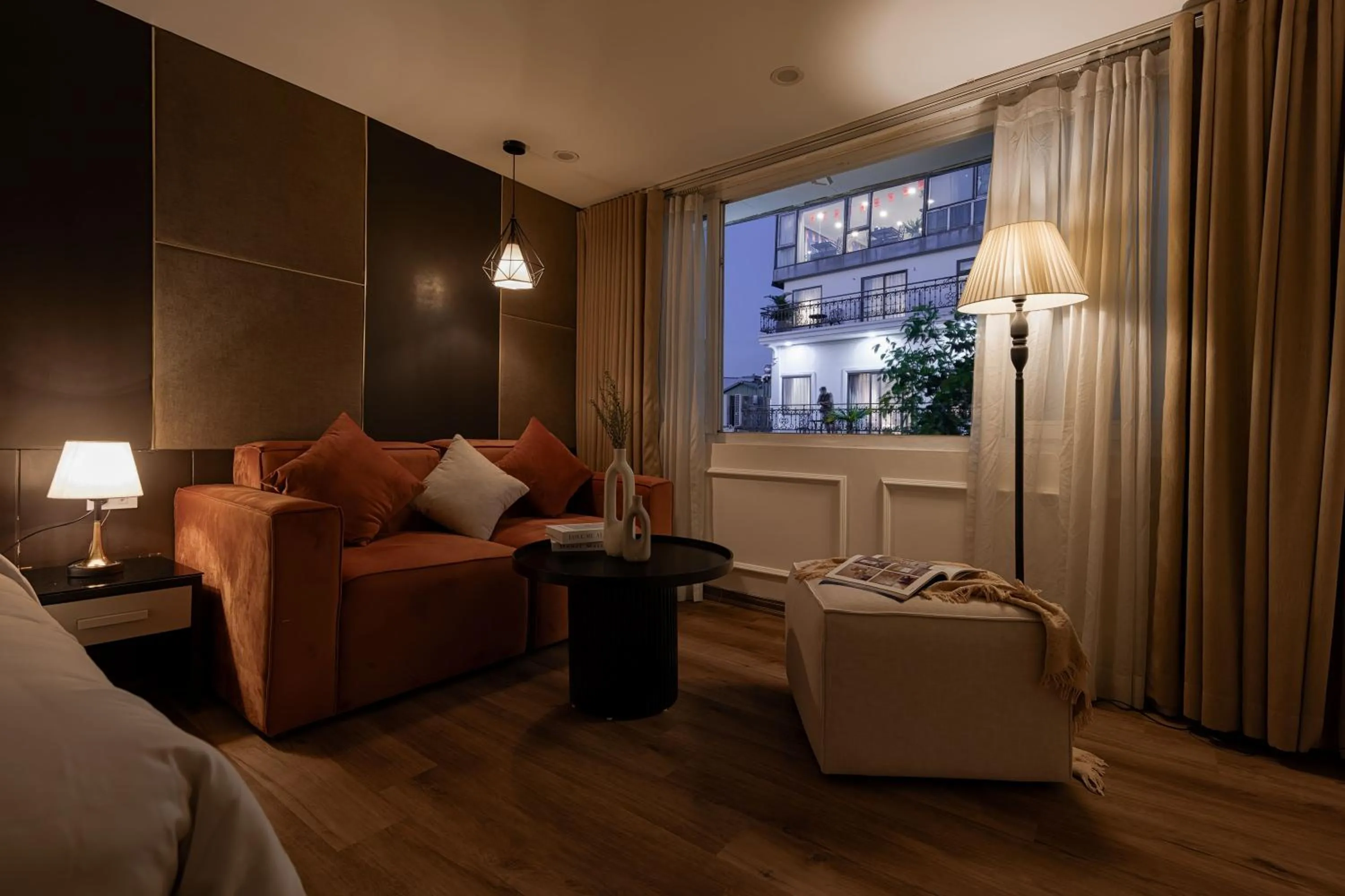 furniture, Bed in Keypad Hotel - 24 Hang Ga