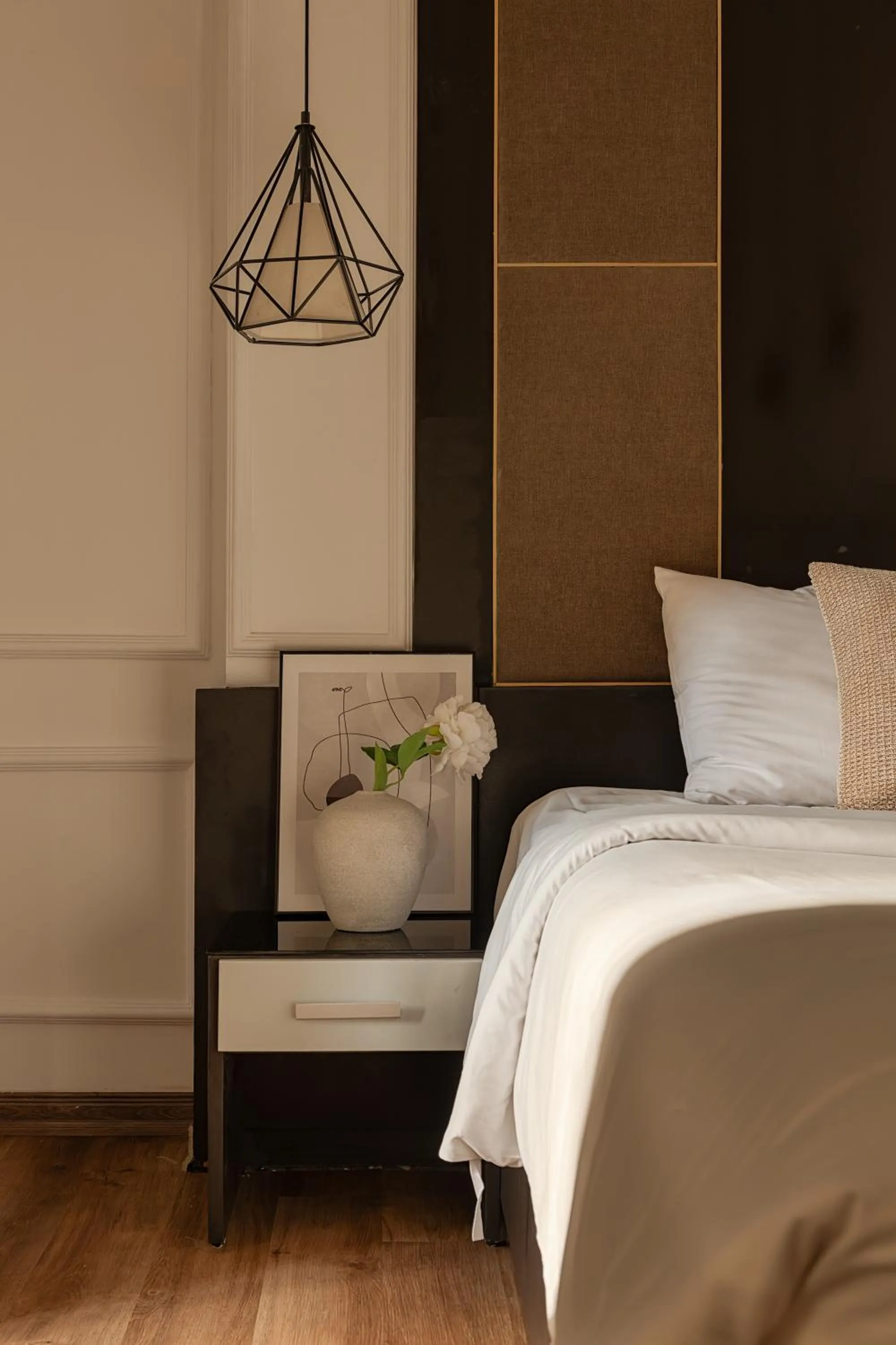 furniture, Bed in Keypad Hotel - 24 Hang Ga