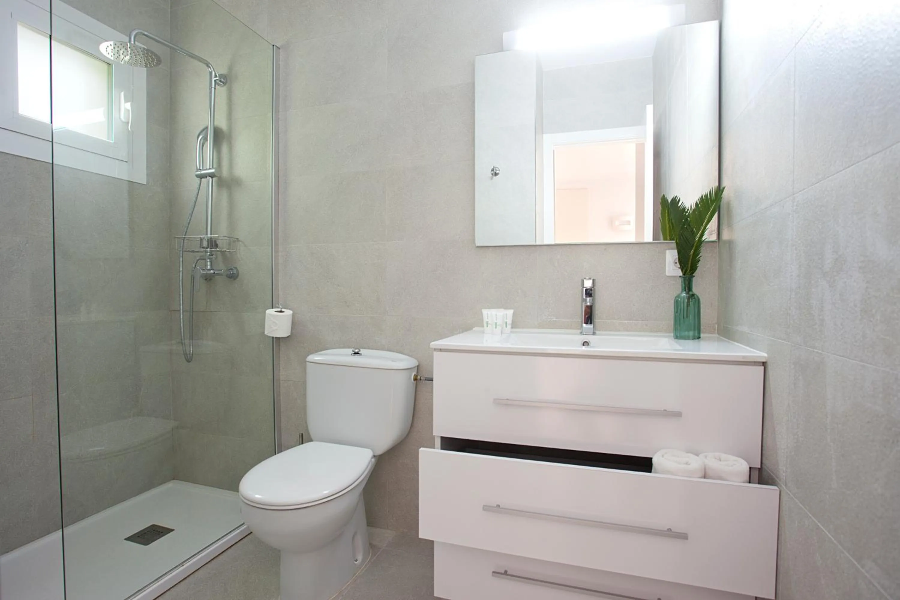 Bathroom in Apartamentos Vista Alegre Mallorca