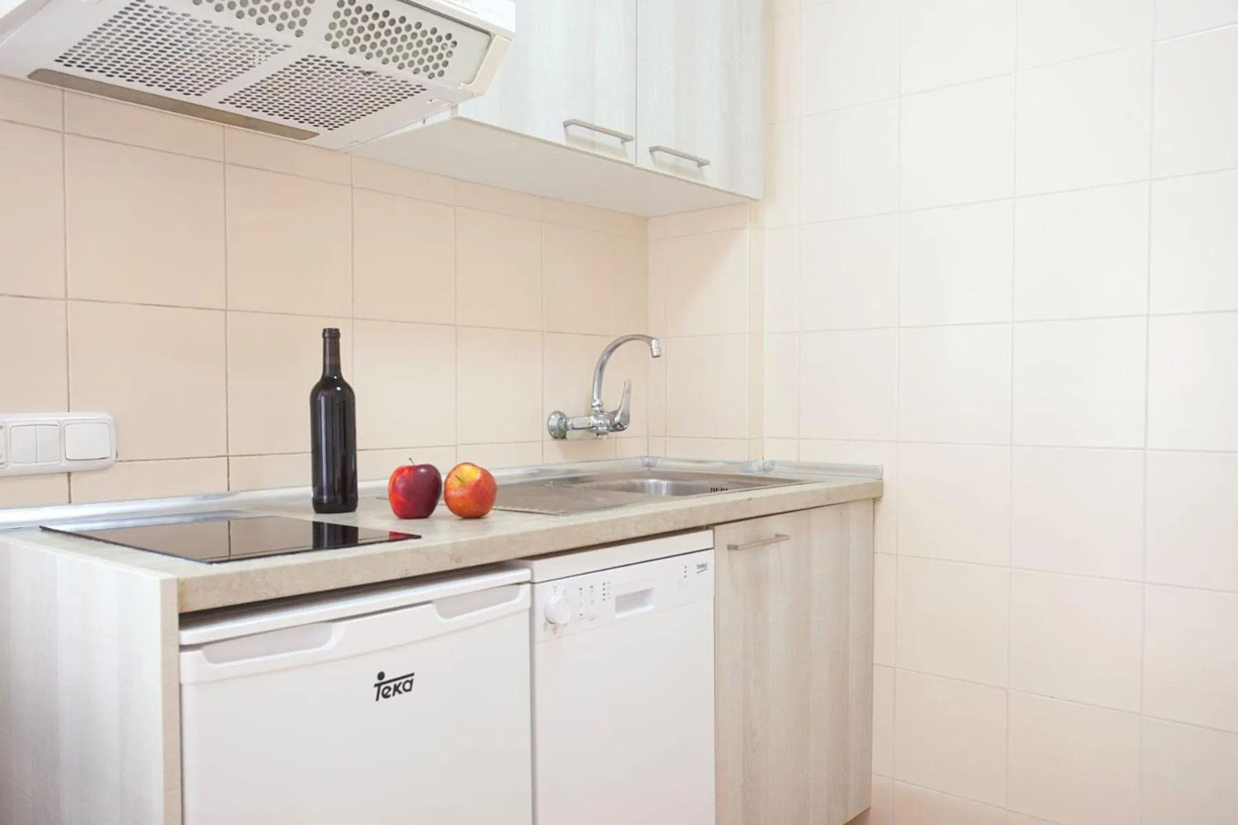 Kitchen or kitchenette in Apartamentos Vista Alegre Mallorca