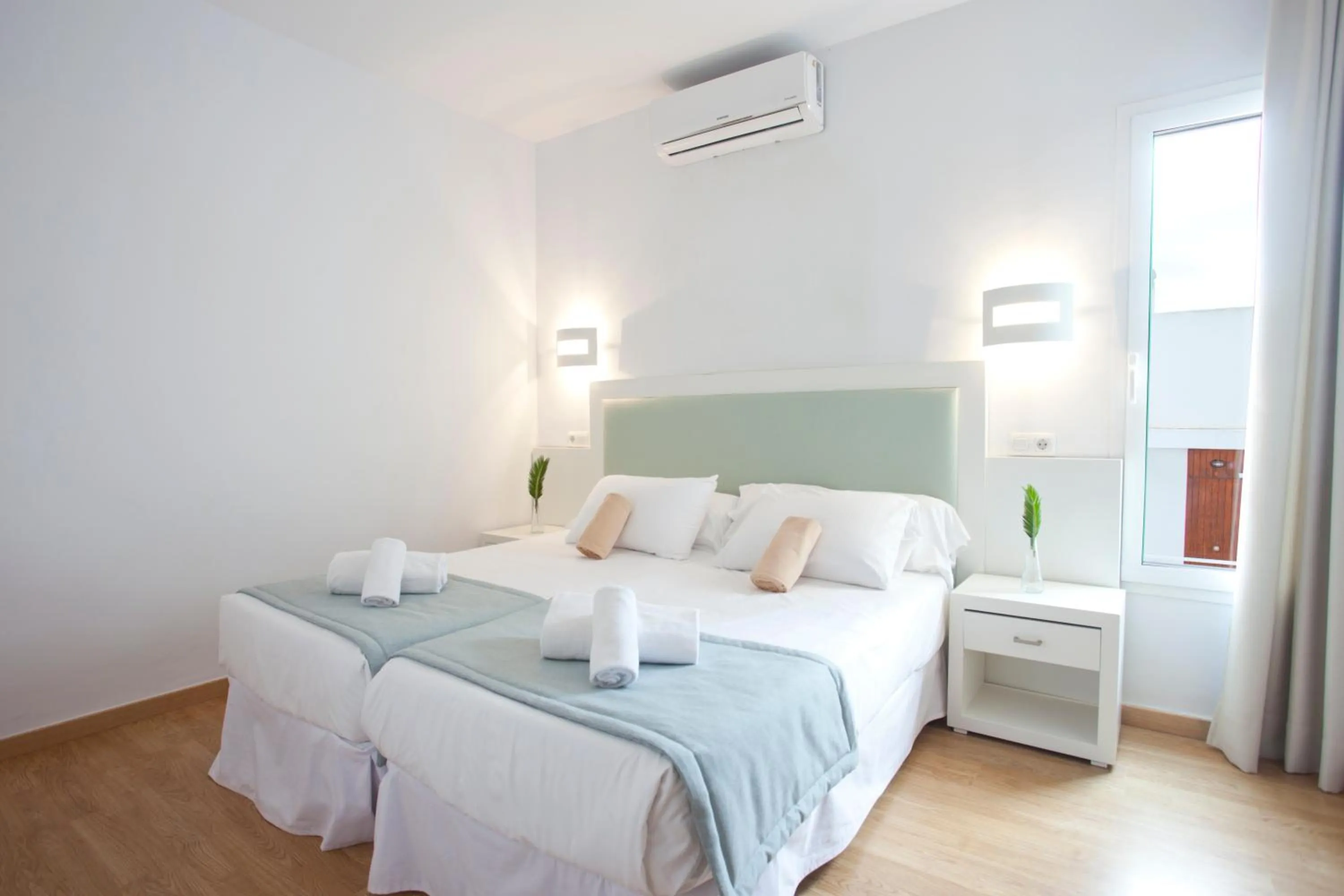 Bed in Apartamentos Vista Alegre Mallorca