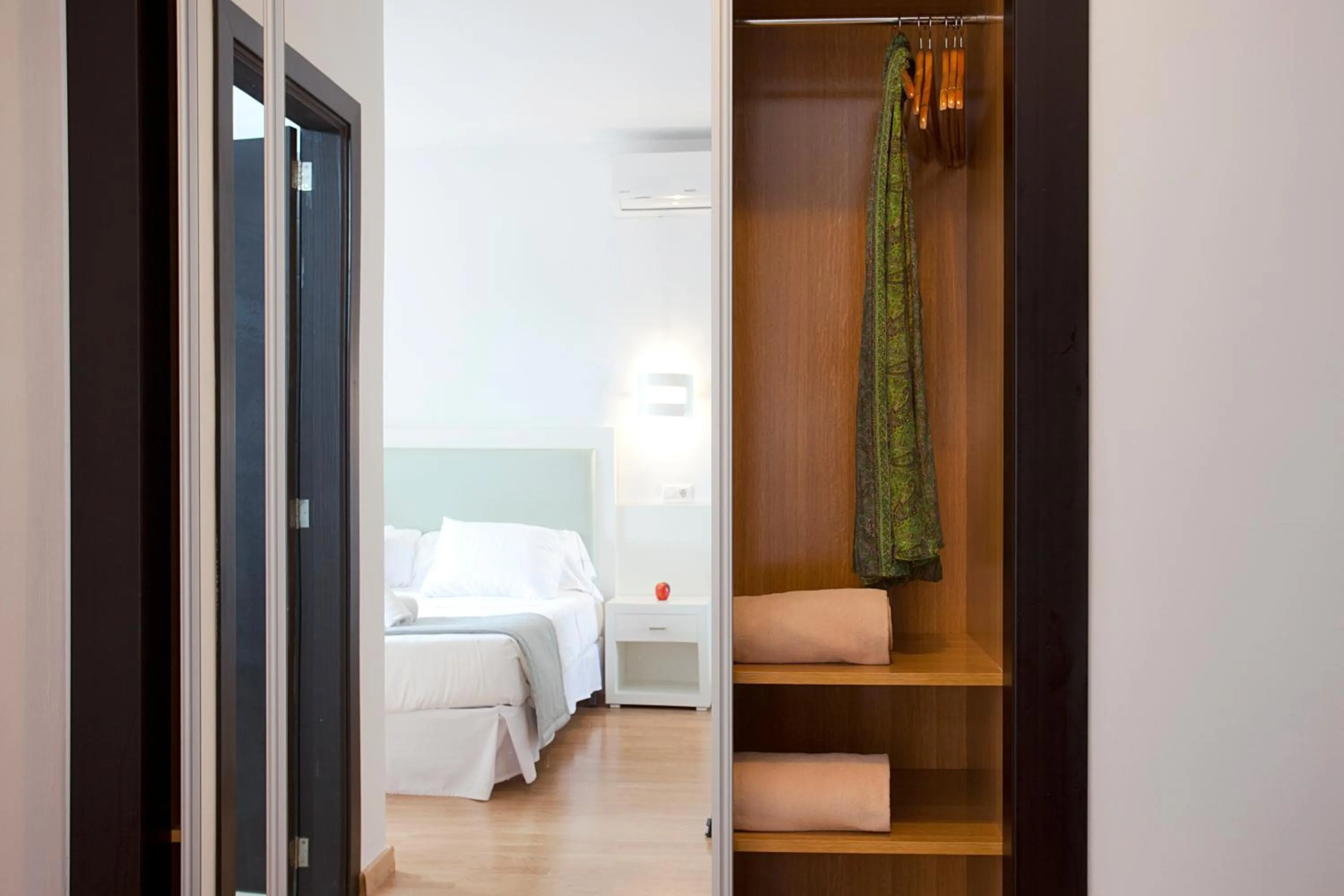 Bed in Apartamentos Vista Alegre Mallorca