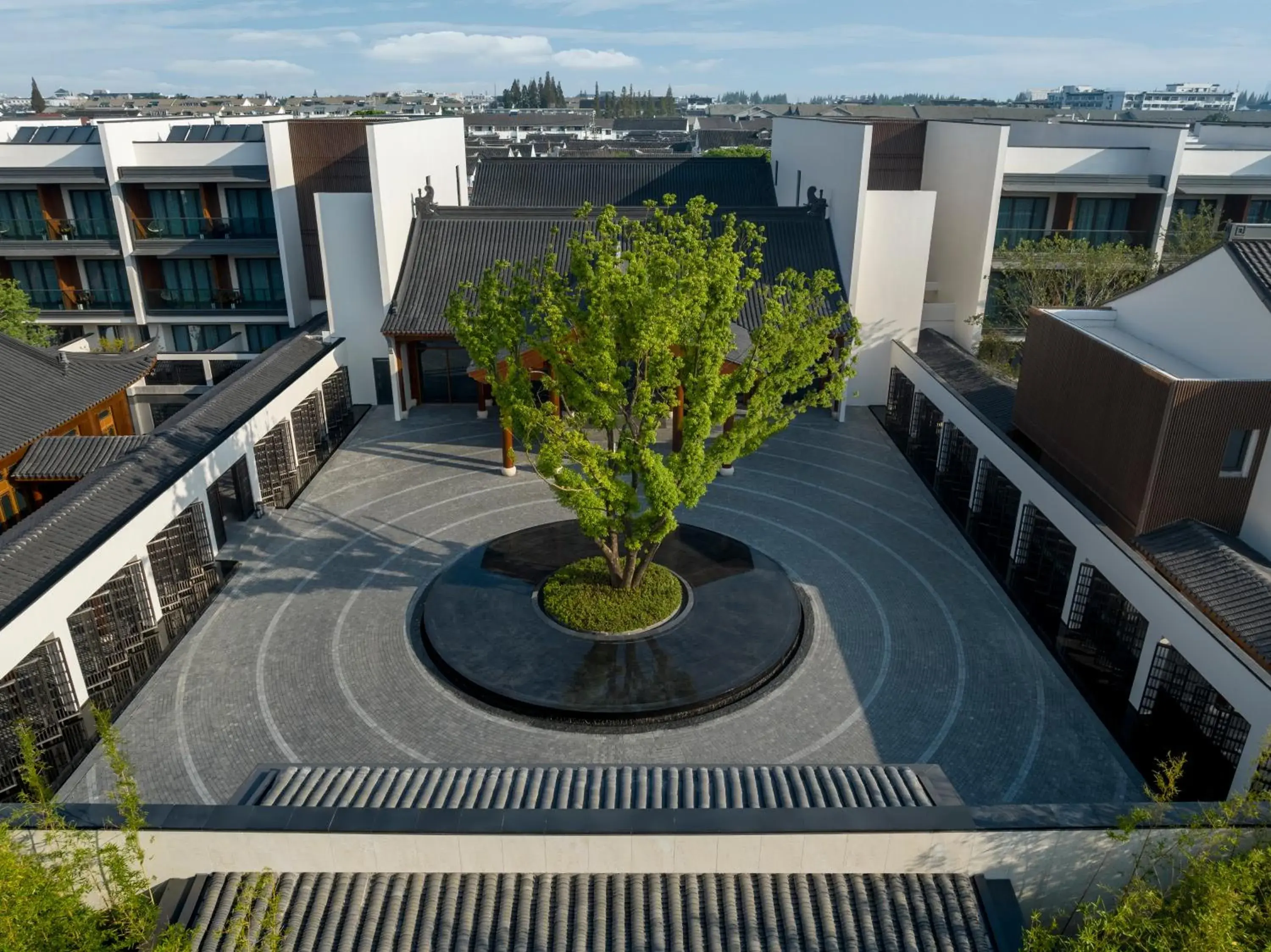 Facade/entrance in Kimpton Bamboo Grove Suzhou by IHG Facade/entrance in Kimpton Bamboo Grove Suzhou by IHG