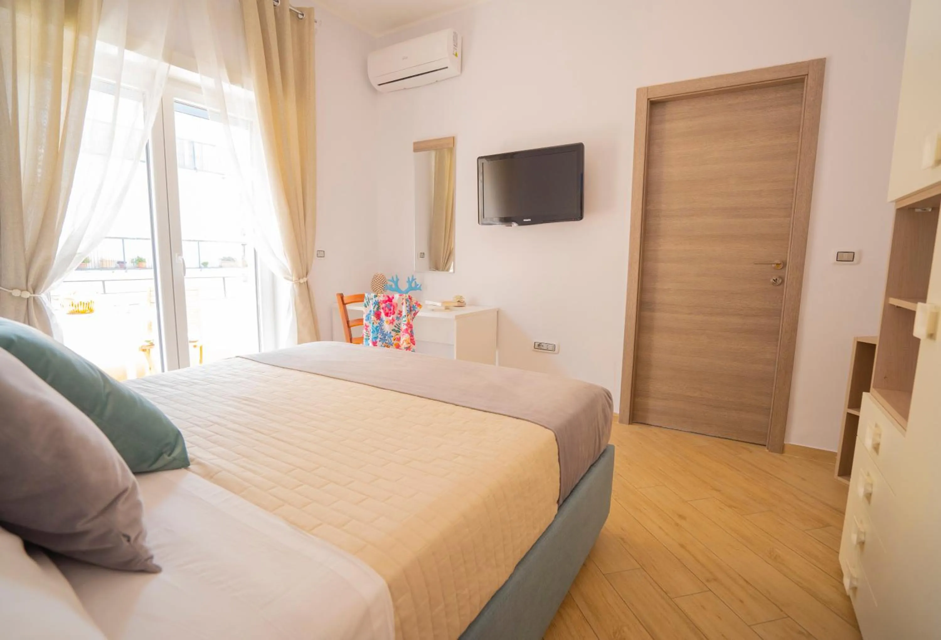 Bed in SYMPHONY HOUSE