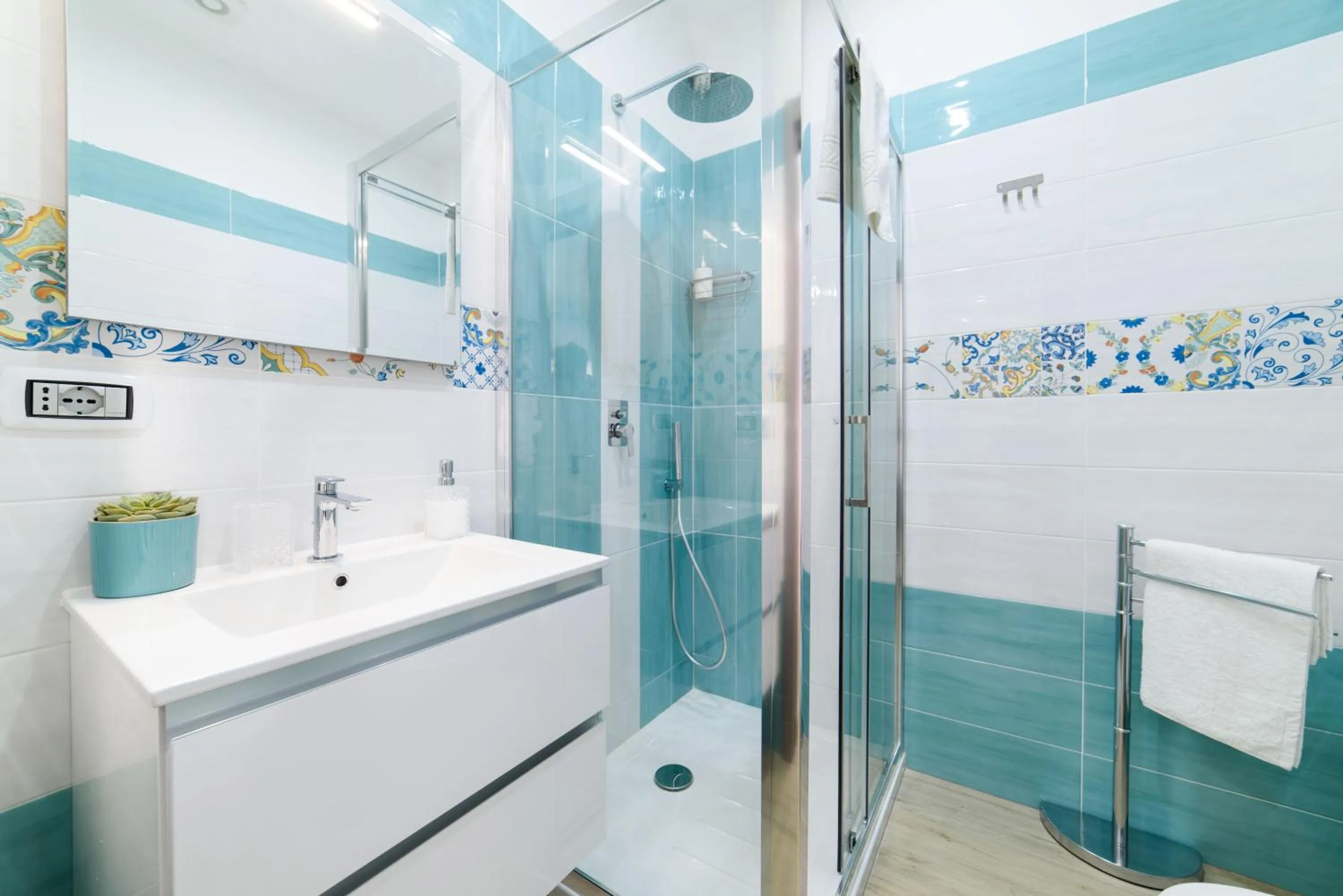 Shower in SYMPHONY HOUSE