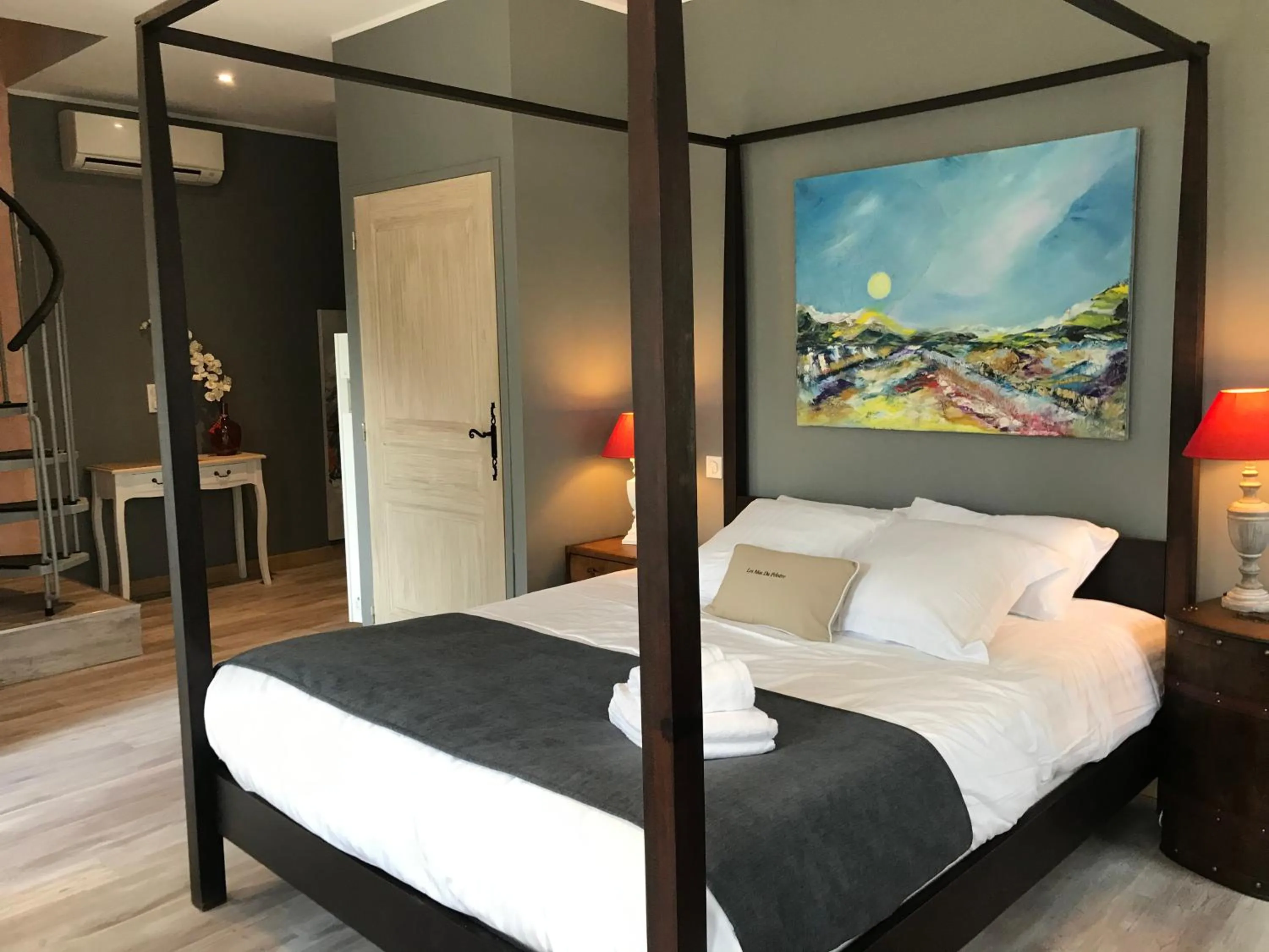 Property building, Bed in Le Clos du Peintre