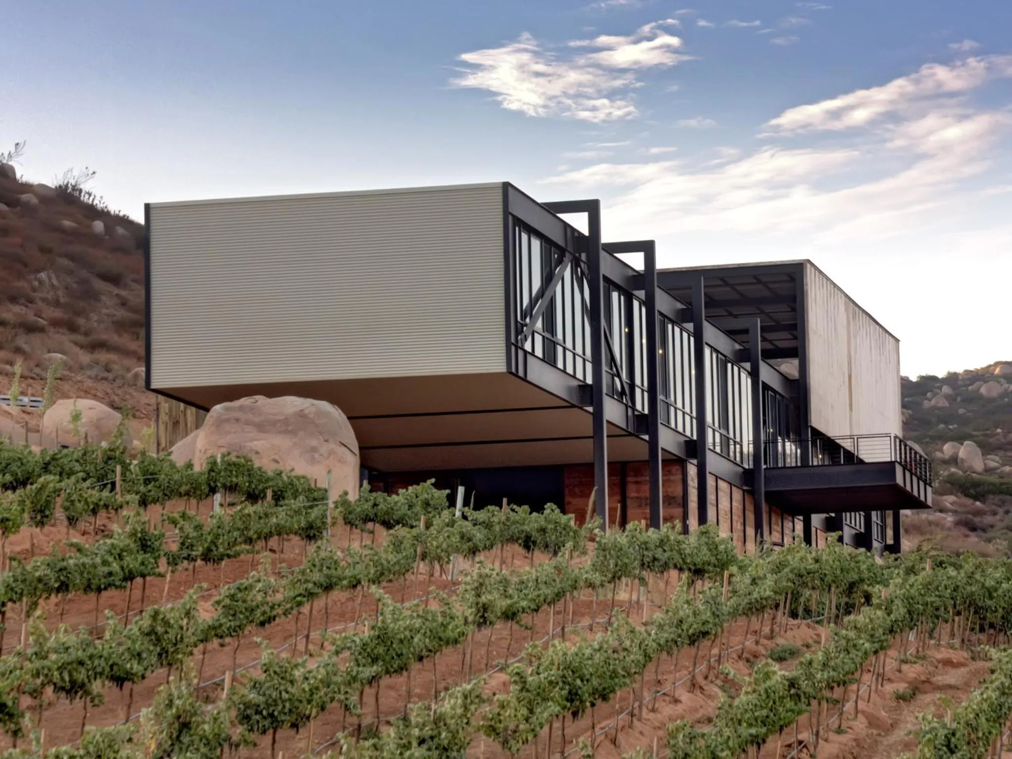 Property building in Encuentro Guadalupe