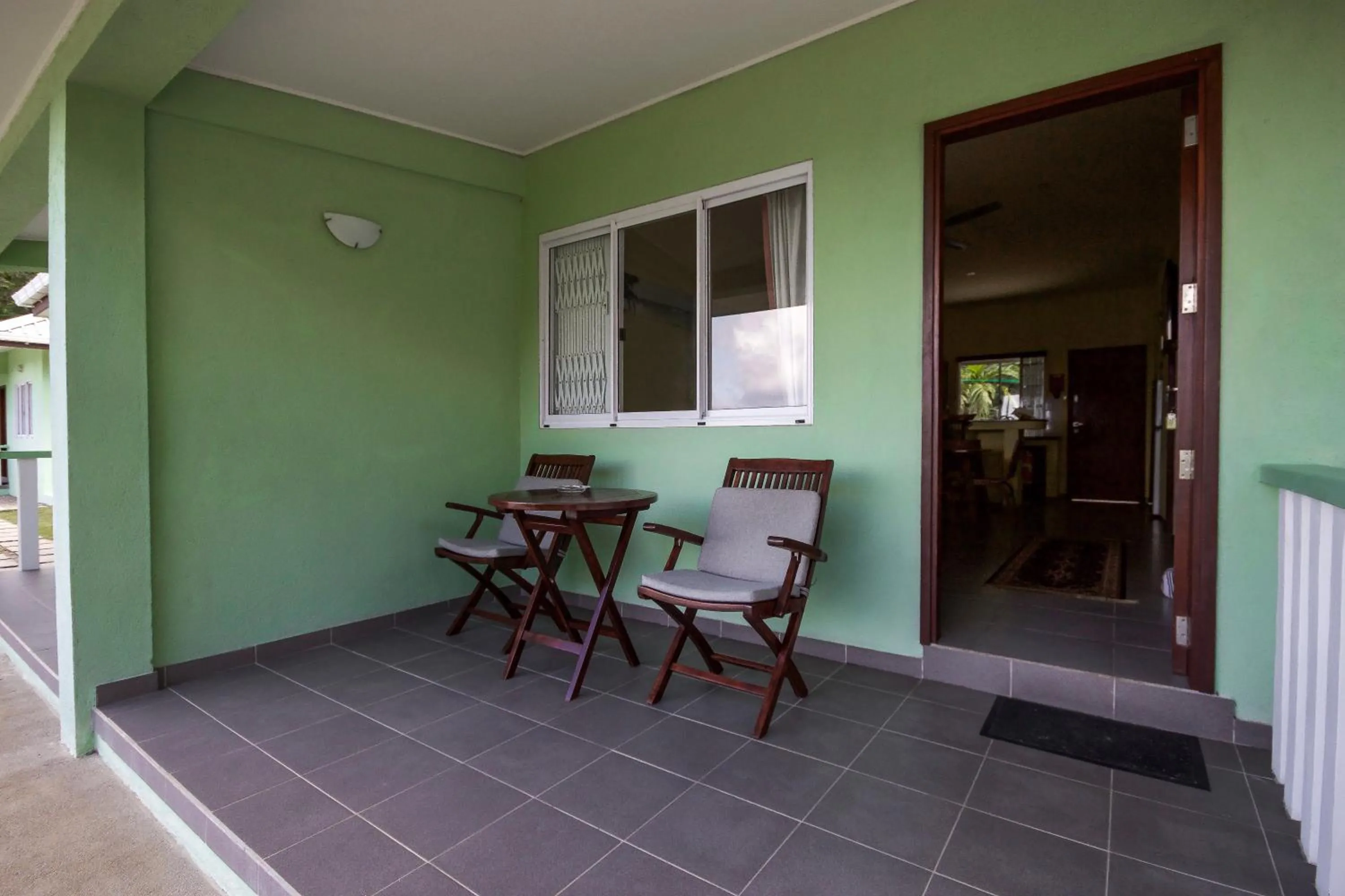 Patio in Surfers Beach Self Catering Chalets