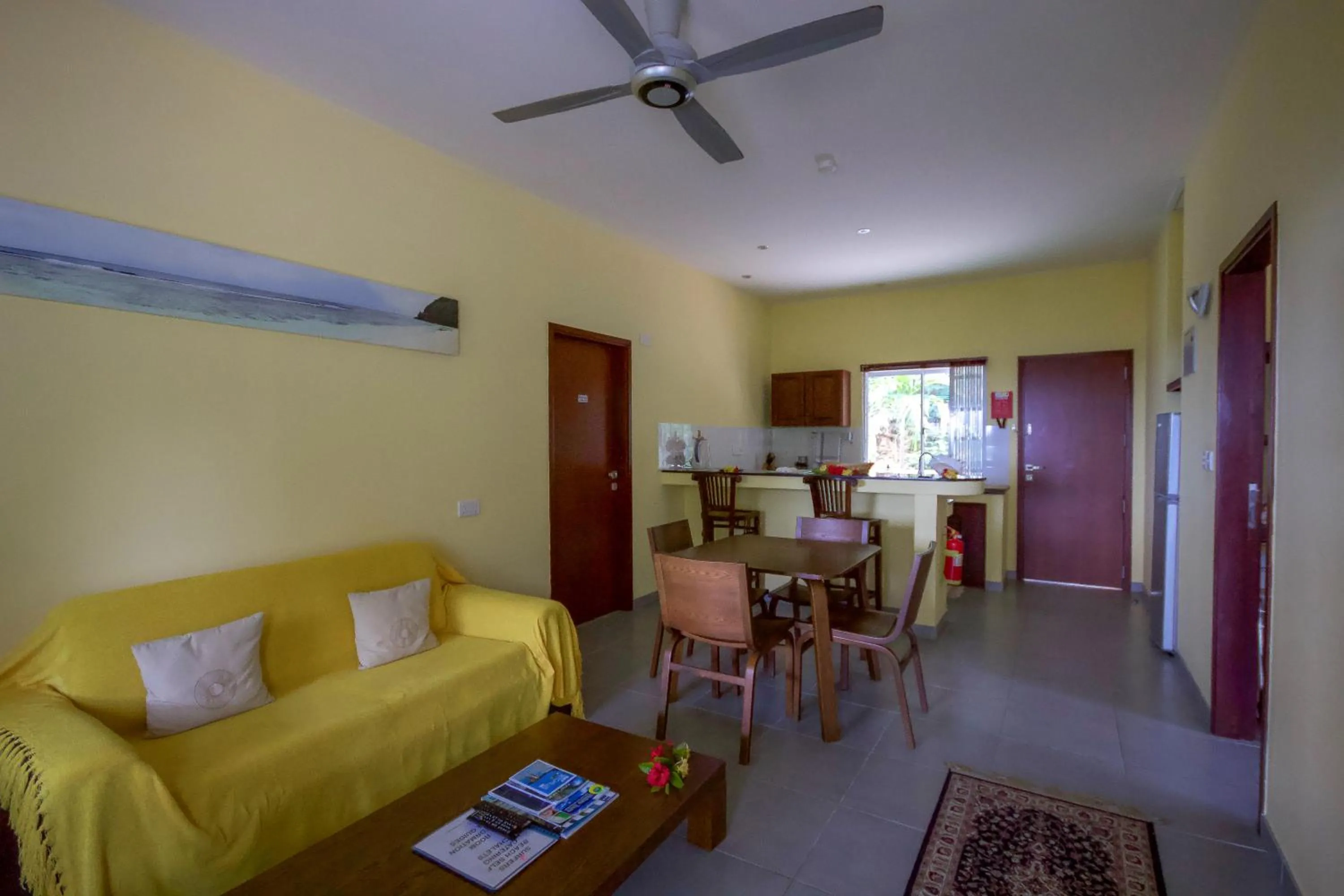 Kitchen or kitchenette in Surfers Beach Self Catering Chalets