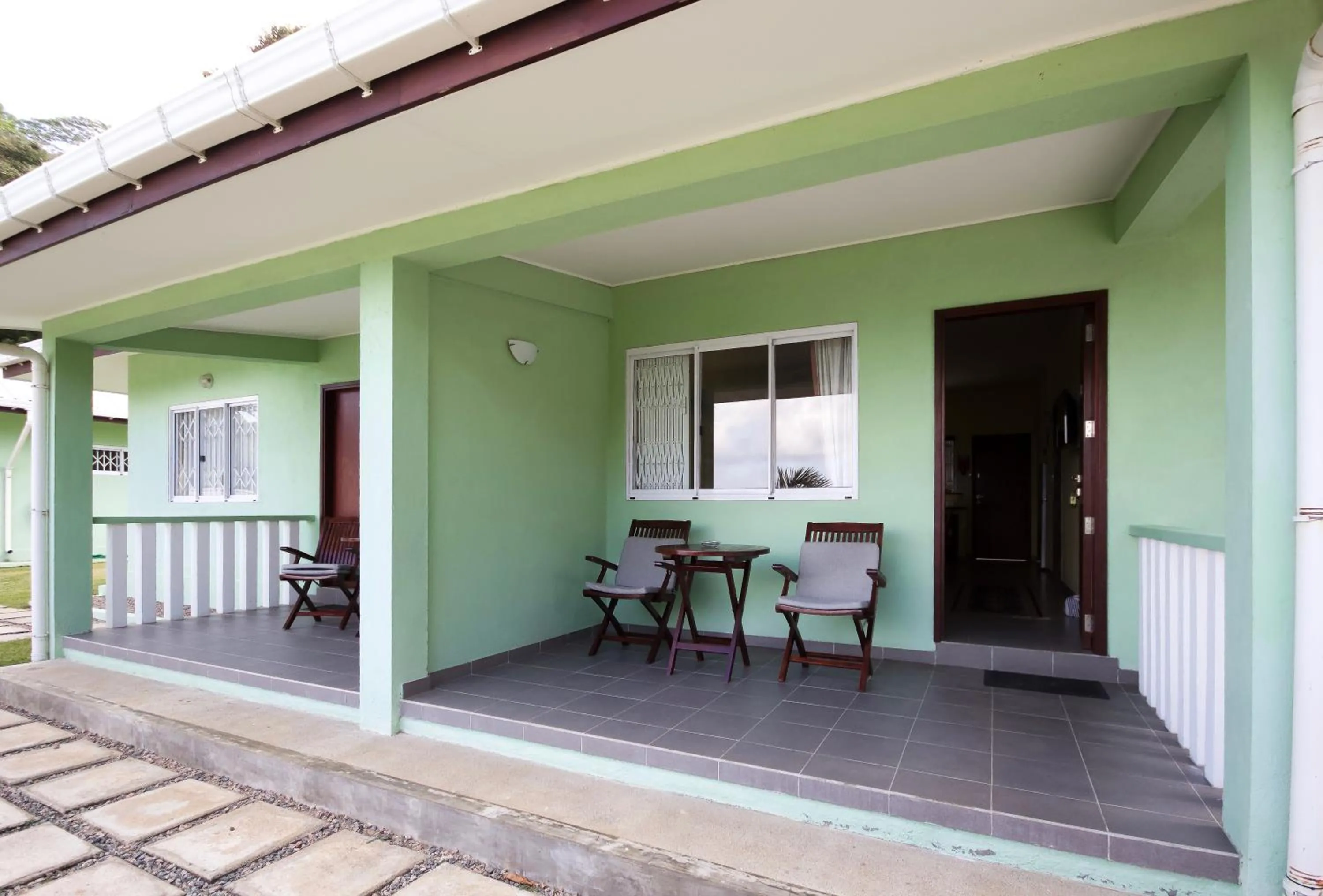 Patio in Surfers Beach Self Catering Chalets