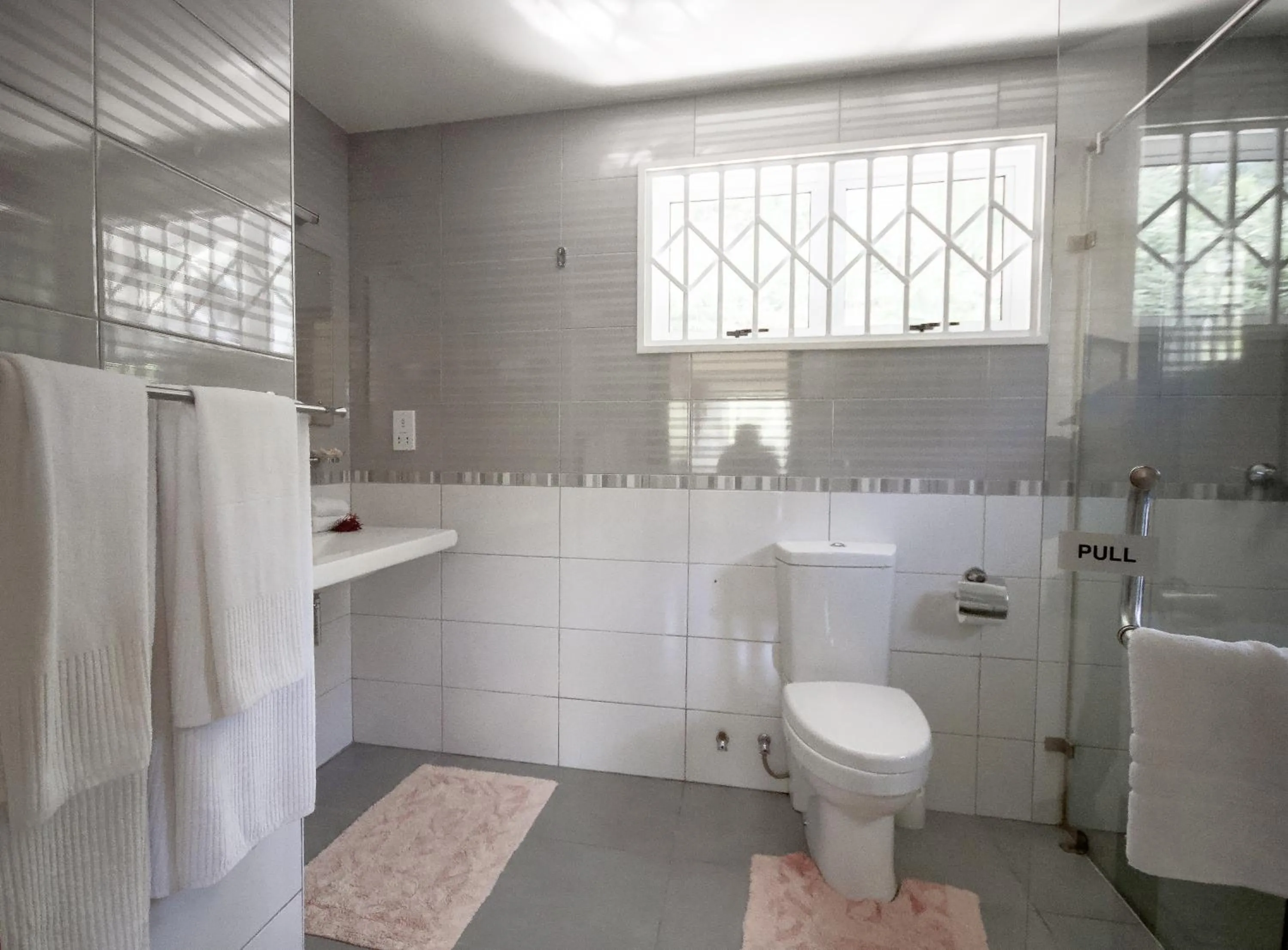 Toilet in Surfers Beach Self Catering Chalets