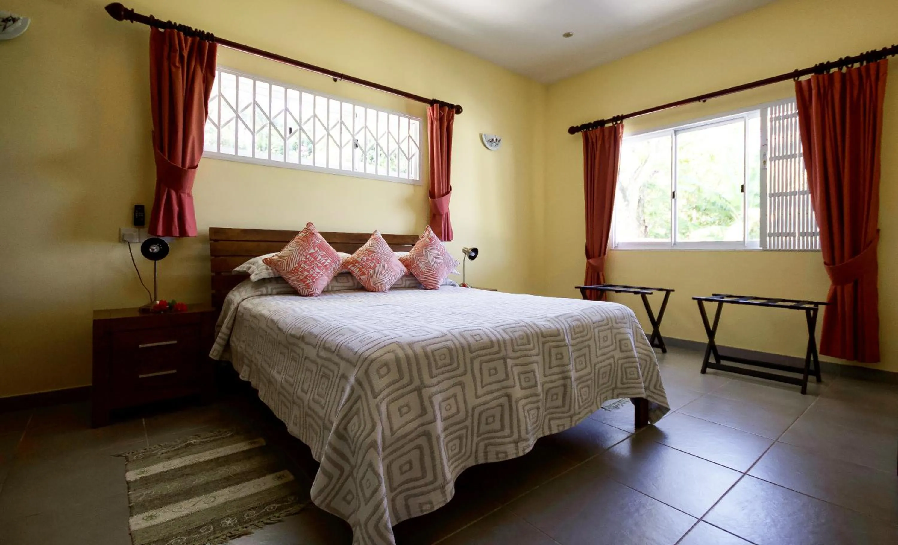 Bedroom, Bed in Surfers Beach Self Catering Chalets