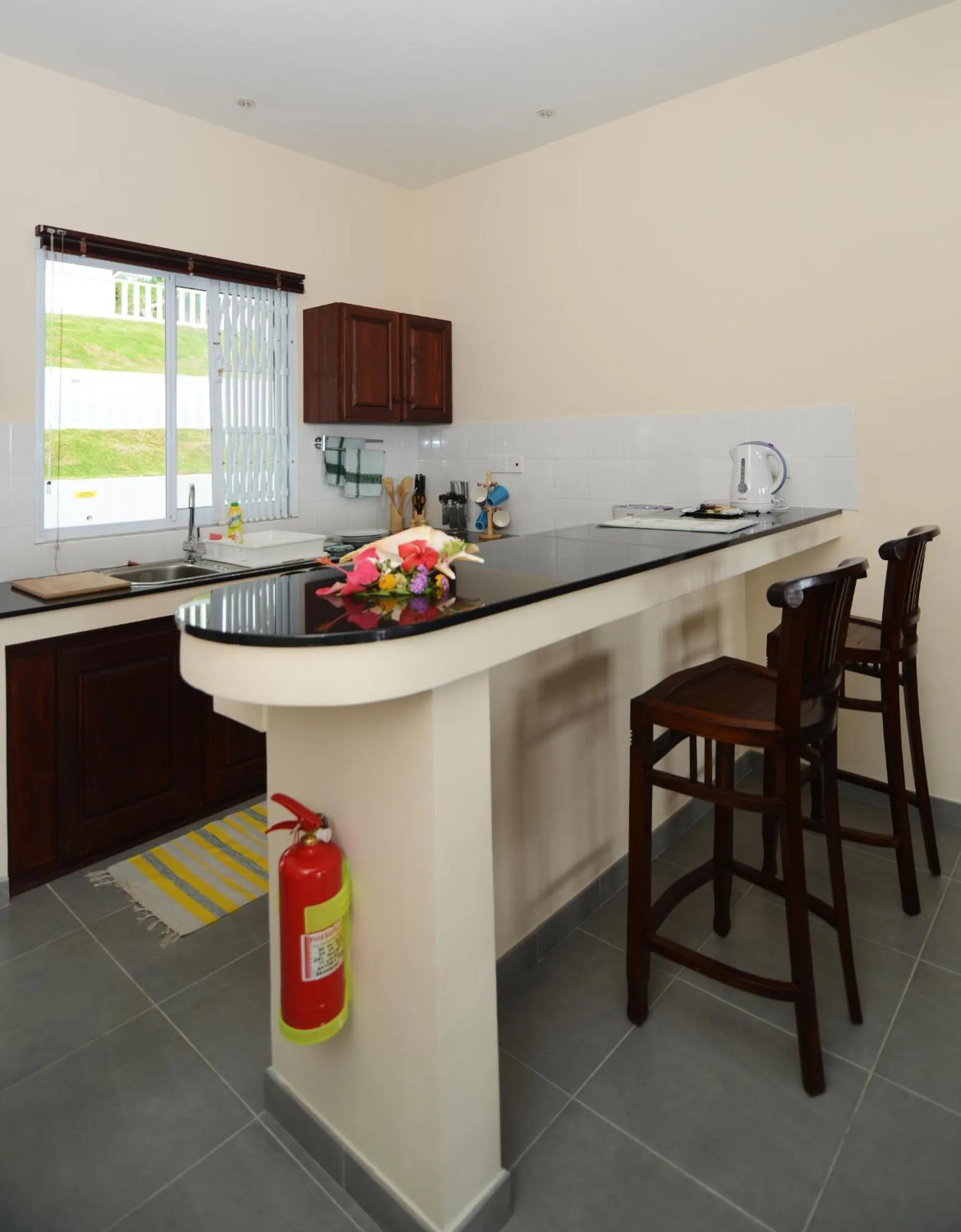 Kitchen or kitchenette in Surfers Beach Self Catering Chalets