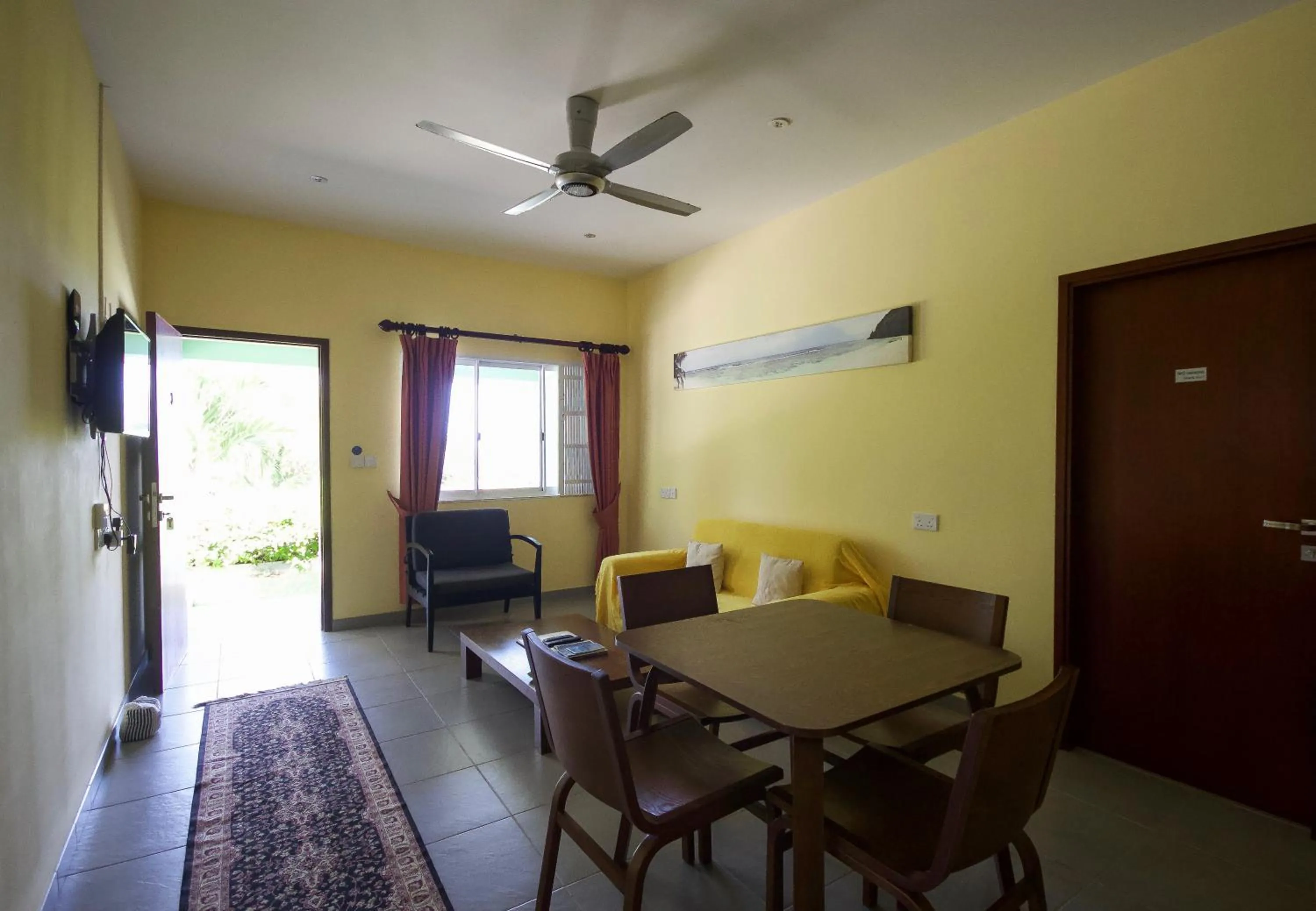 Living room in Surfers Beach Self Catering Chalets