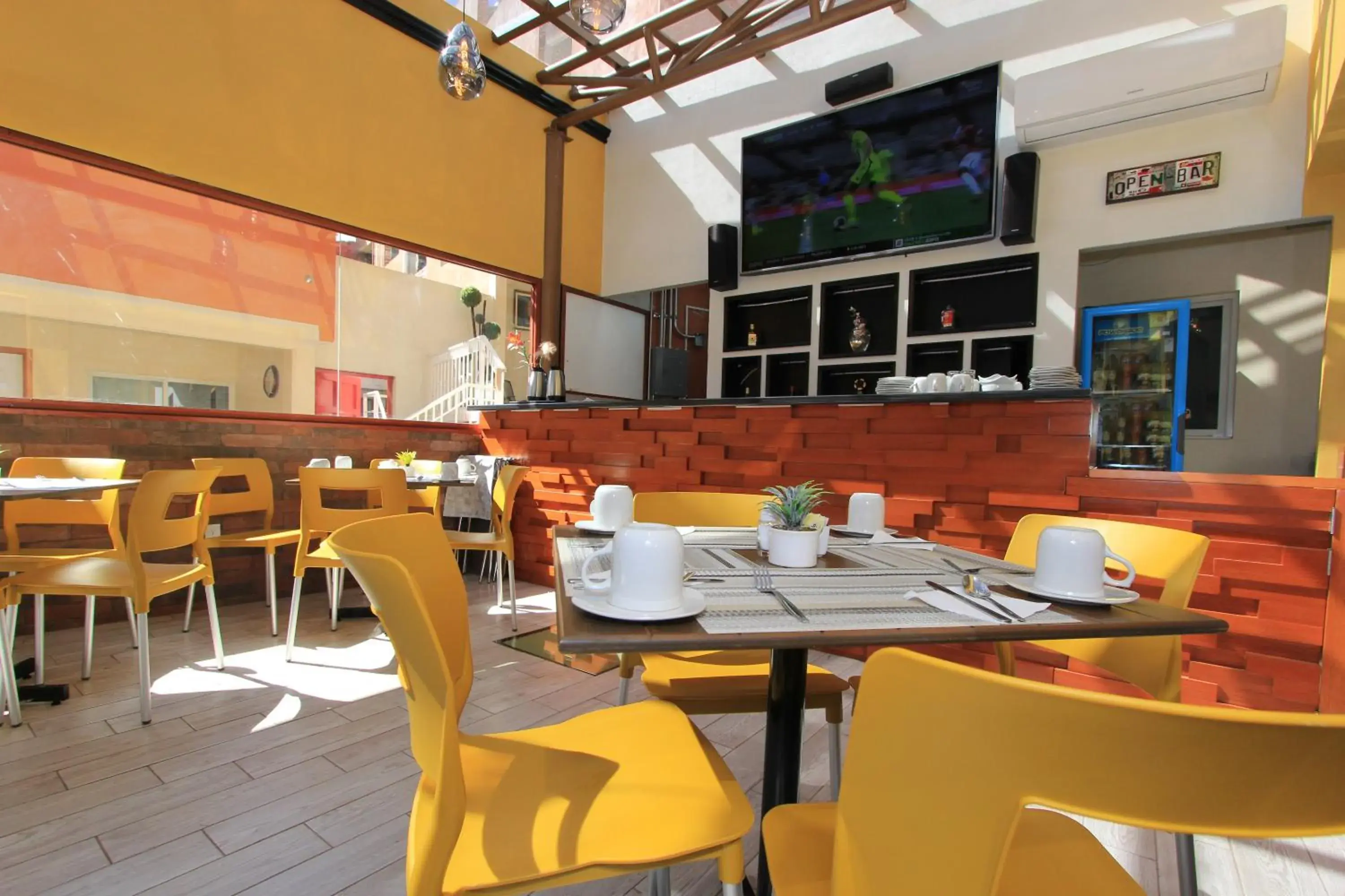 Restaurant/places to eat in Hotel Santa Rita Restaurant/places to eat in Hotel Santa Rita