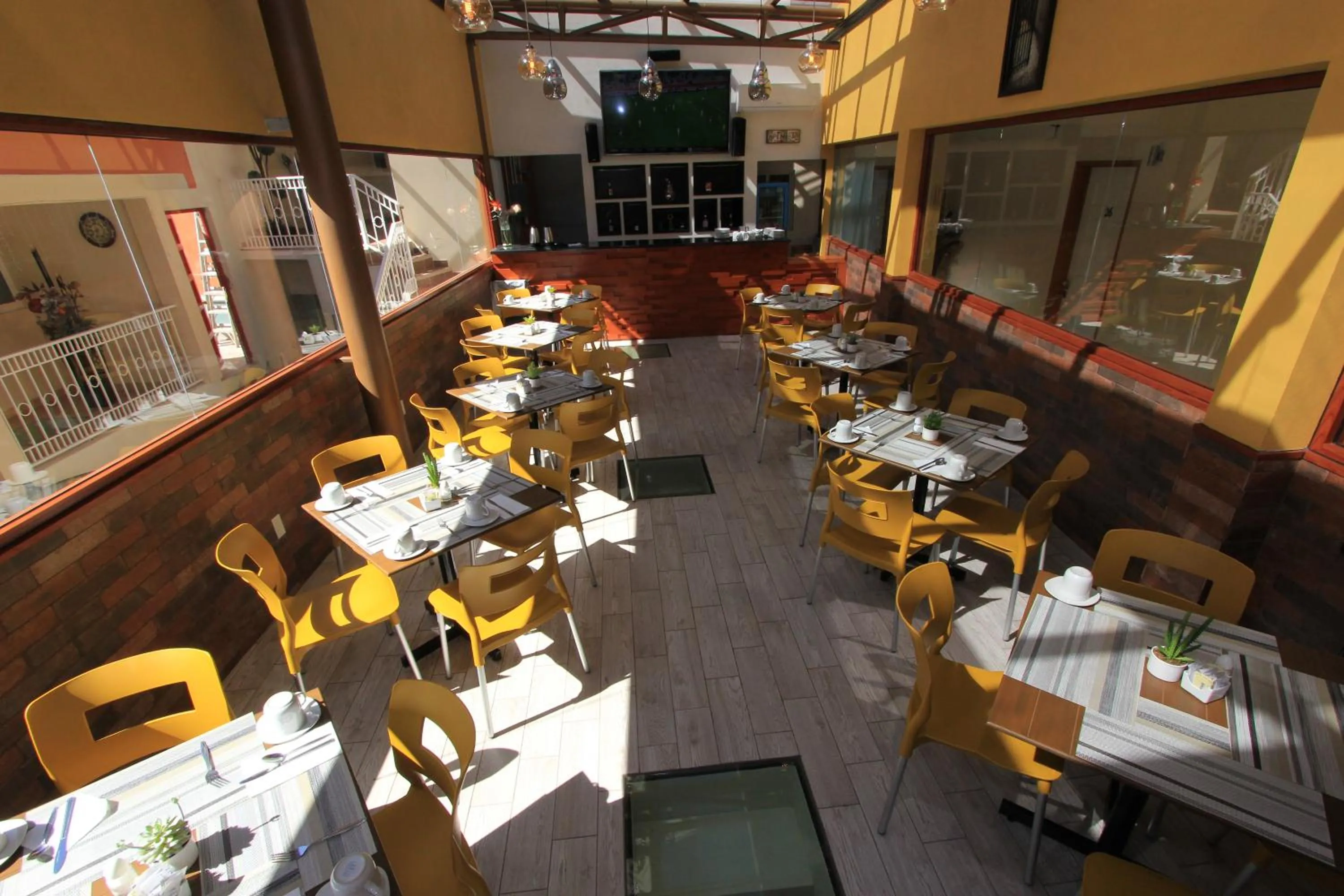 Restaurant/places to eat in Hotel Santa Rita