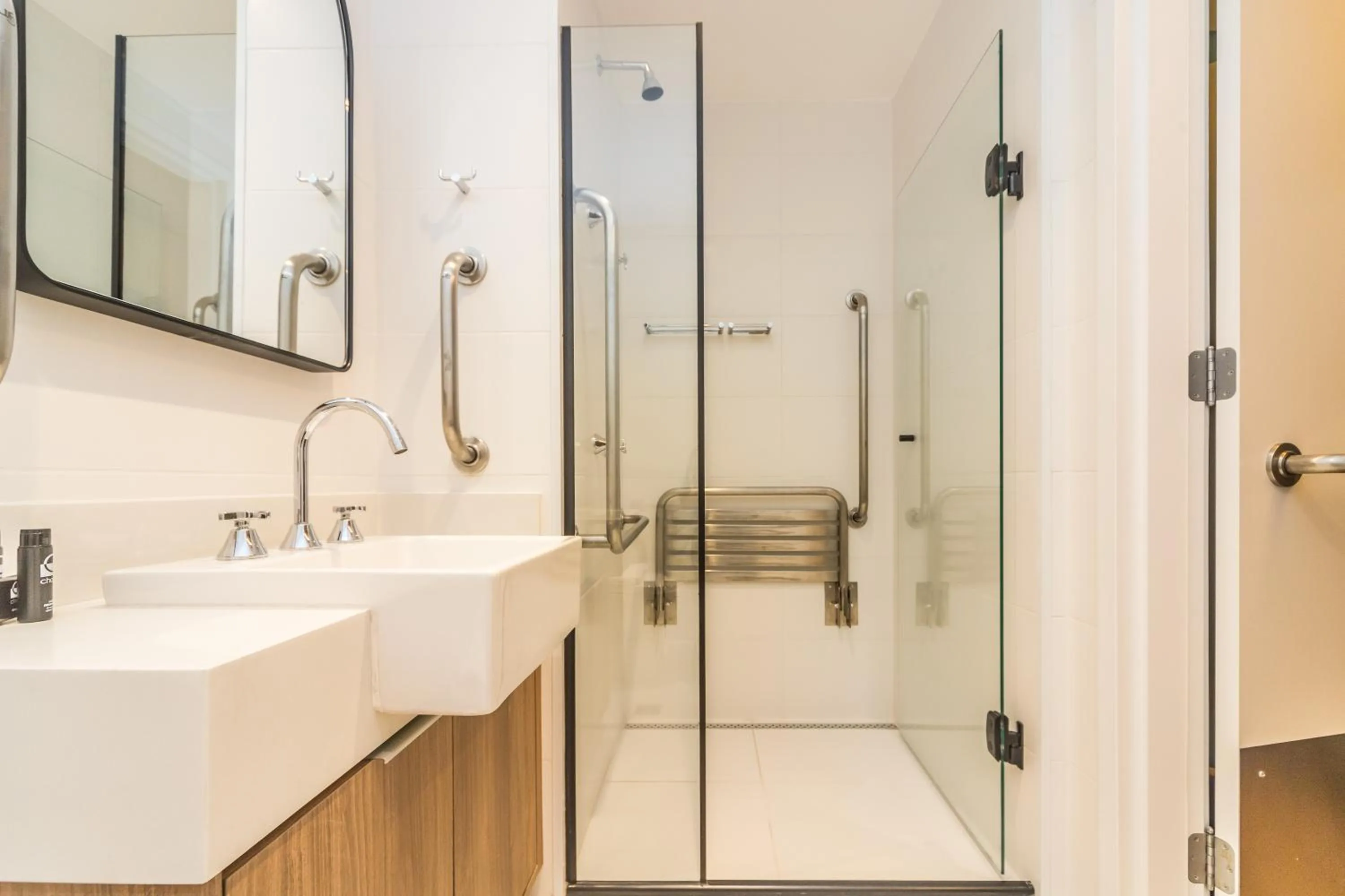 Shower in Charlie Domy Paraíso