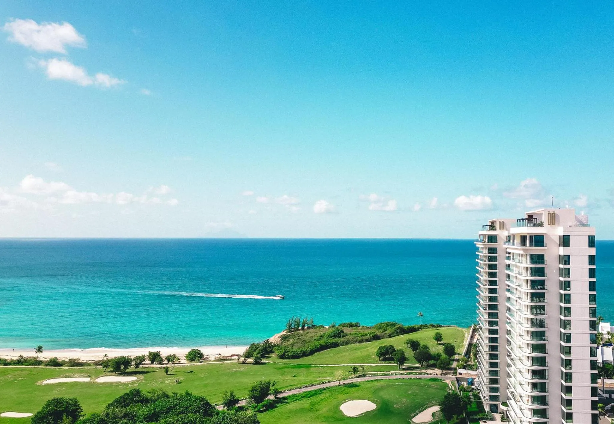 Bird's eye view in Fourteen at Mullet Bay