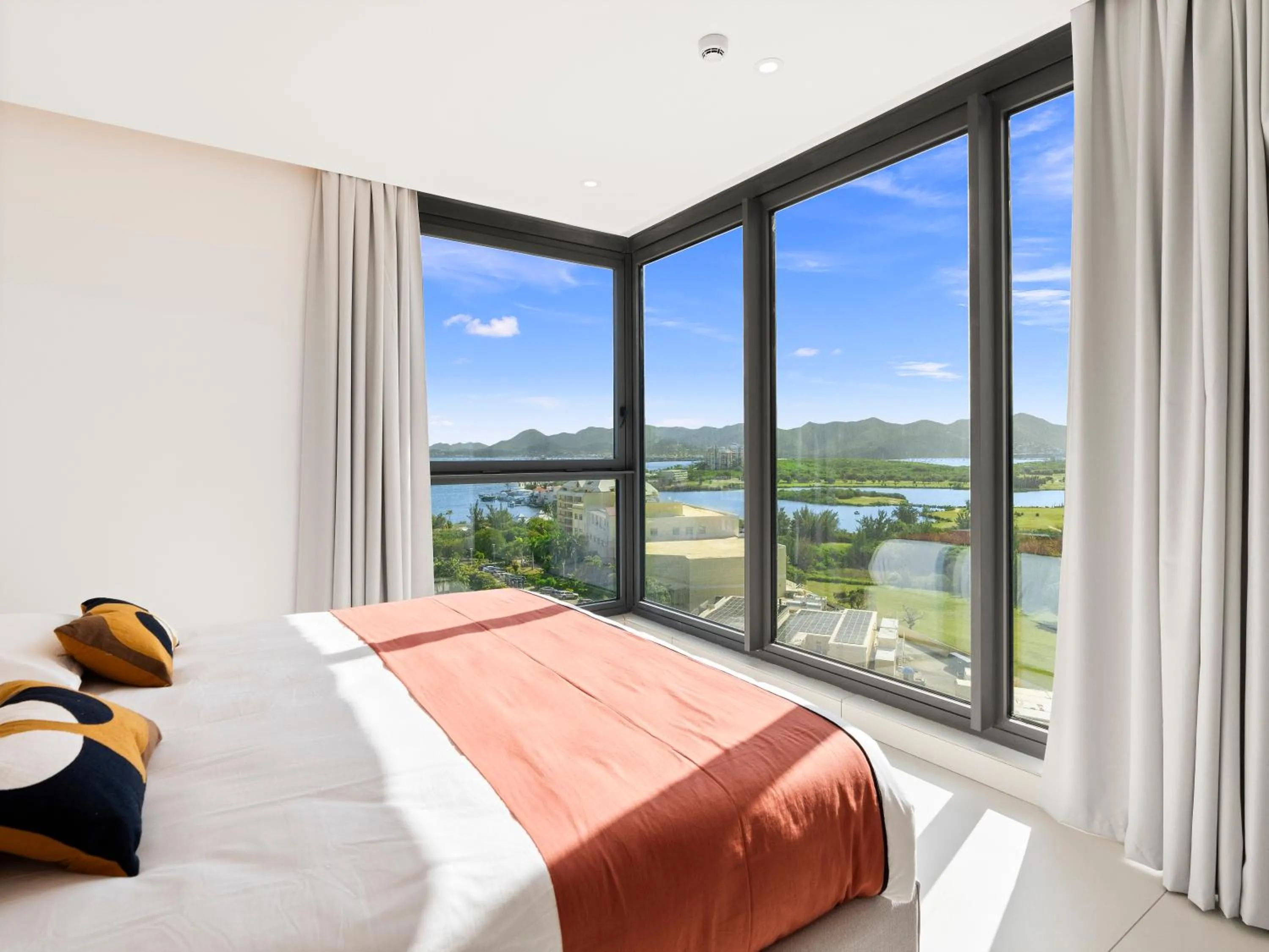 Bedroom, Bed in Fourteen at Mullet Bay