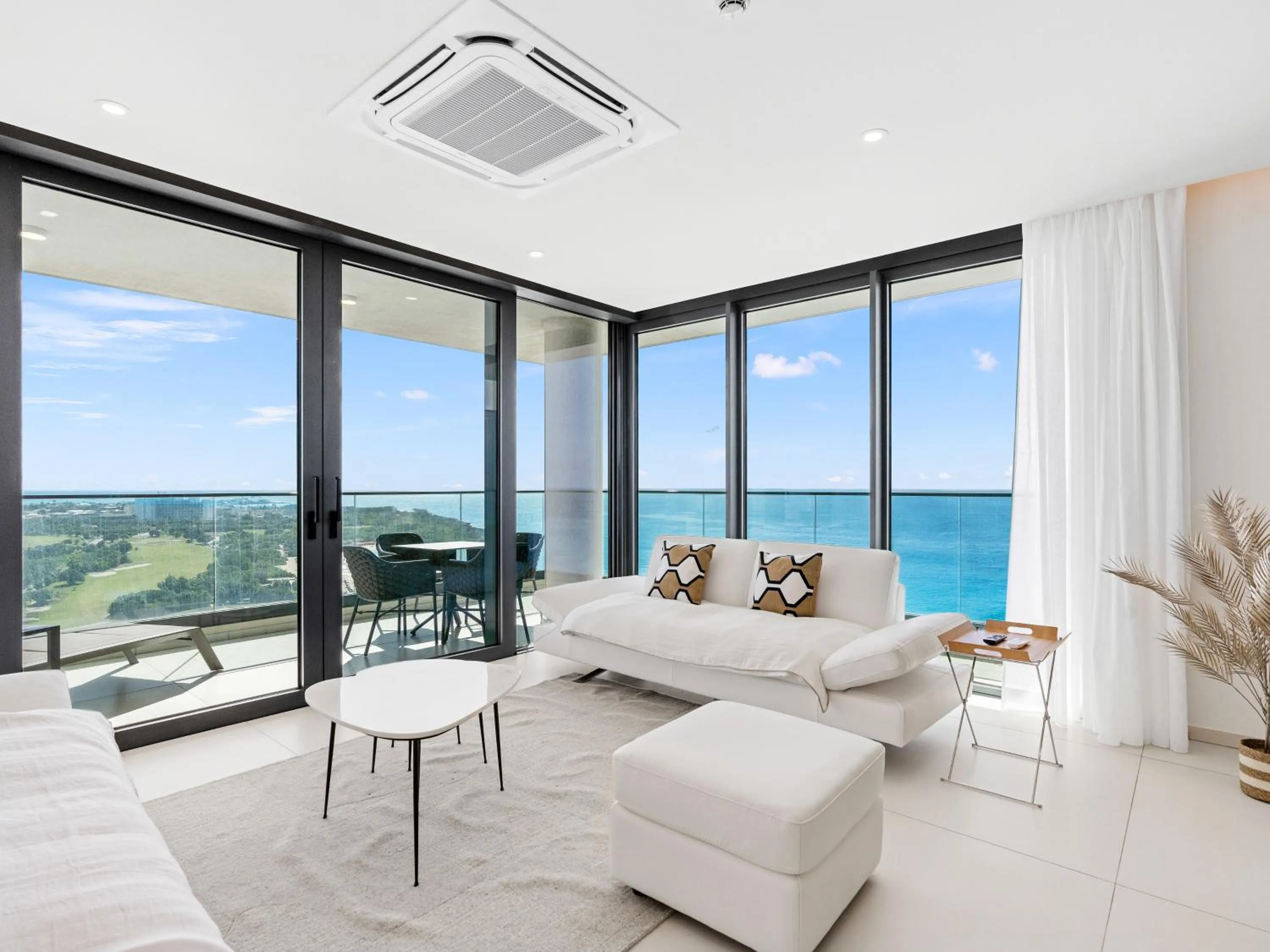 Living room in Fourteen at Mullet Bay