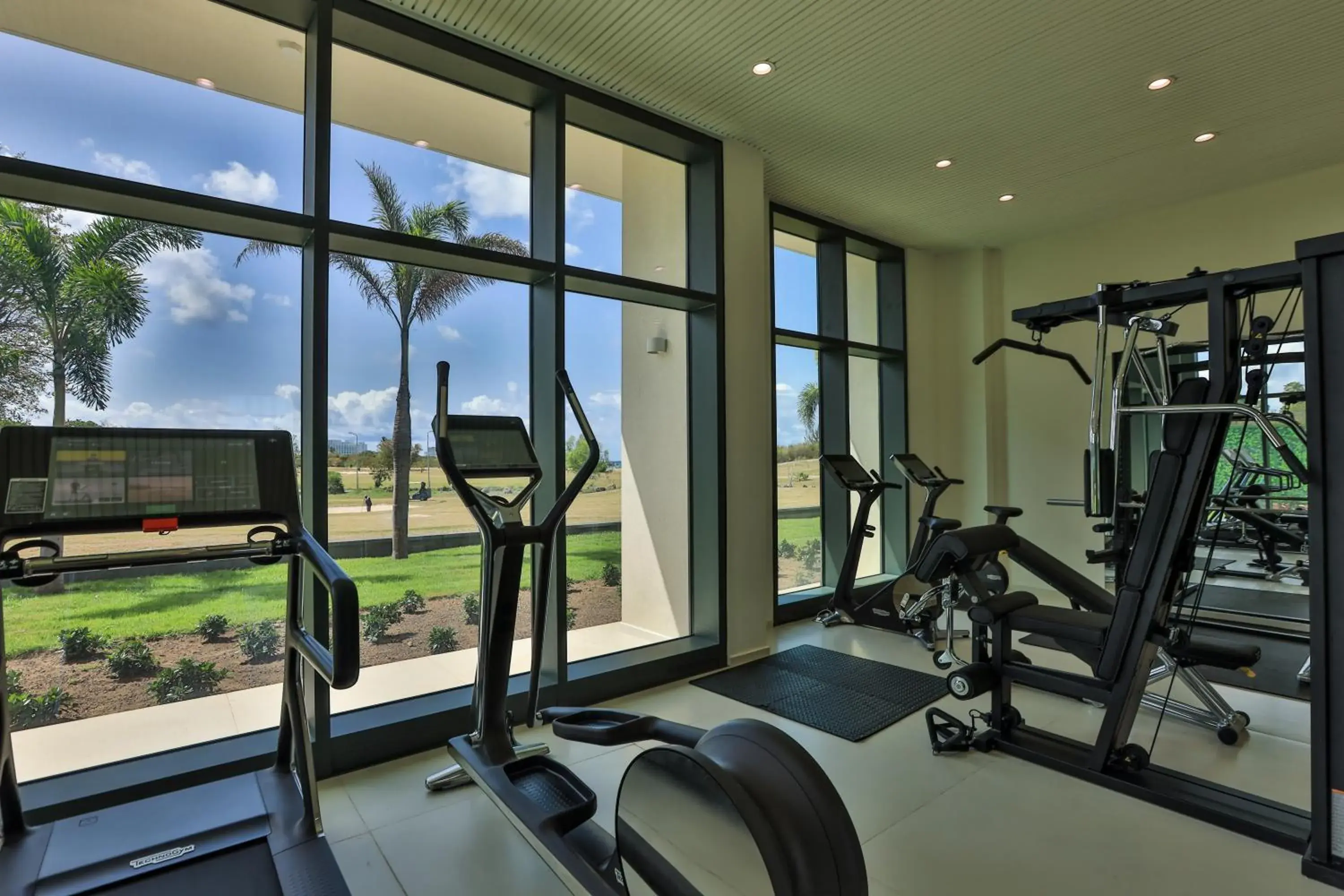 Fitness centre/facilities in Fourteen at Mullet Bay Fitness centre/facilities in Fourteen at Mullet Bay