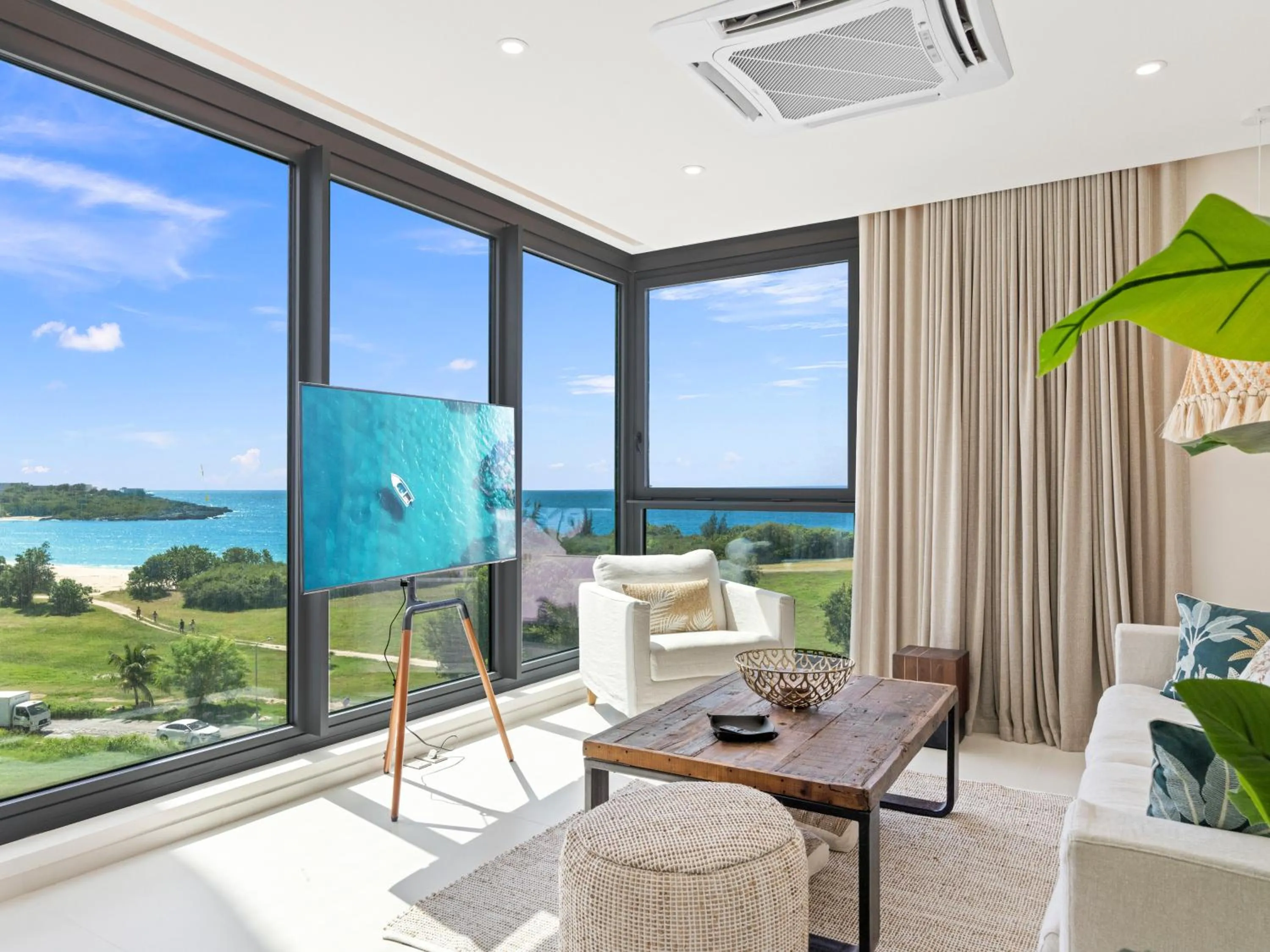 Living room in Fourteen at Mullet Bay