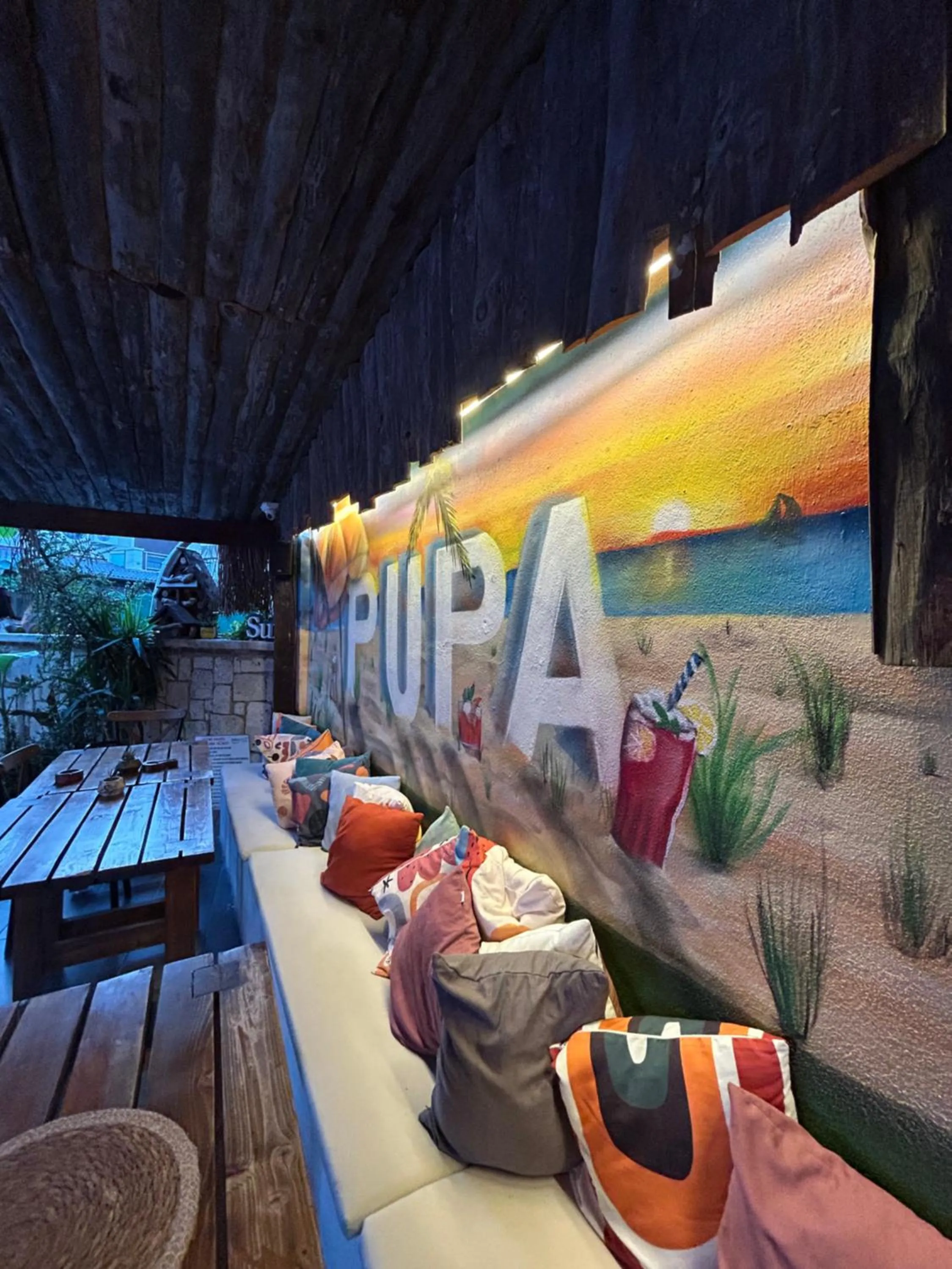 Restaurant/places to eat in Pupa Alaçatı Butik Otel