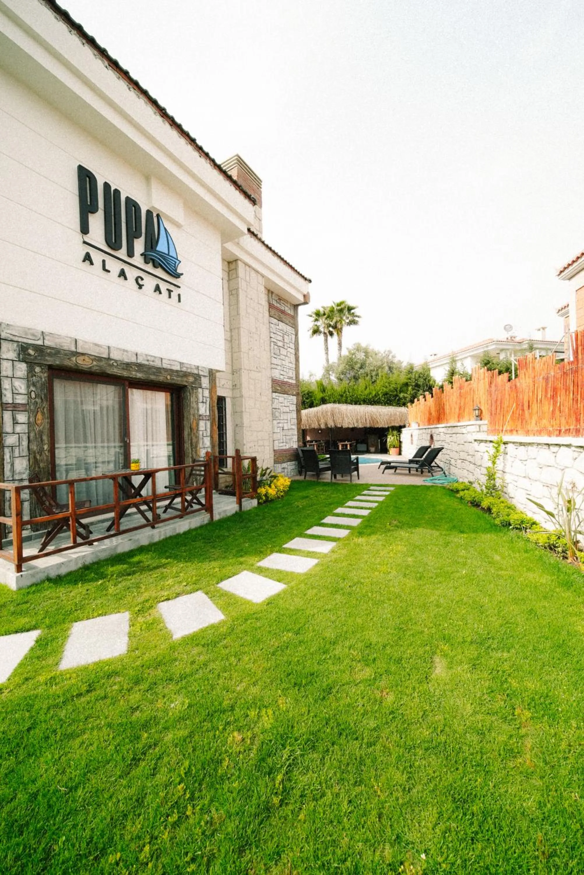 Pupa Alaçatı Butik Otel