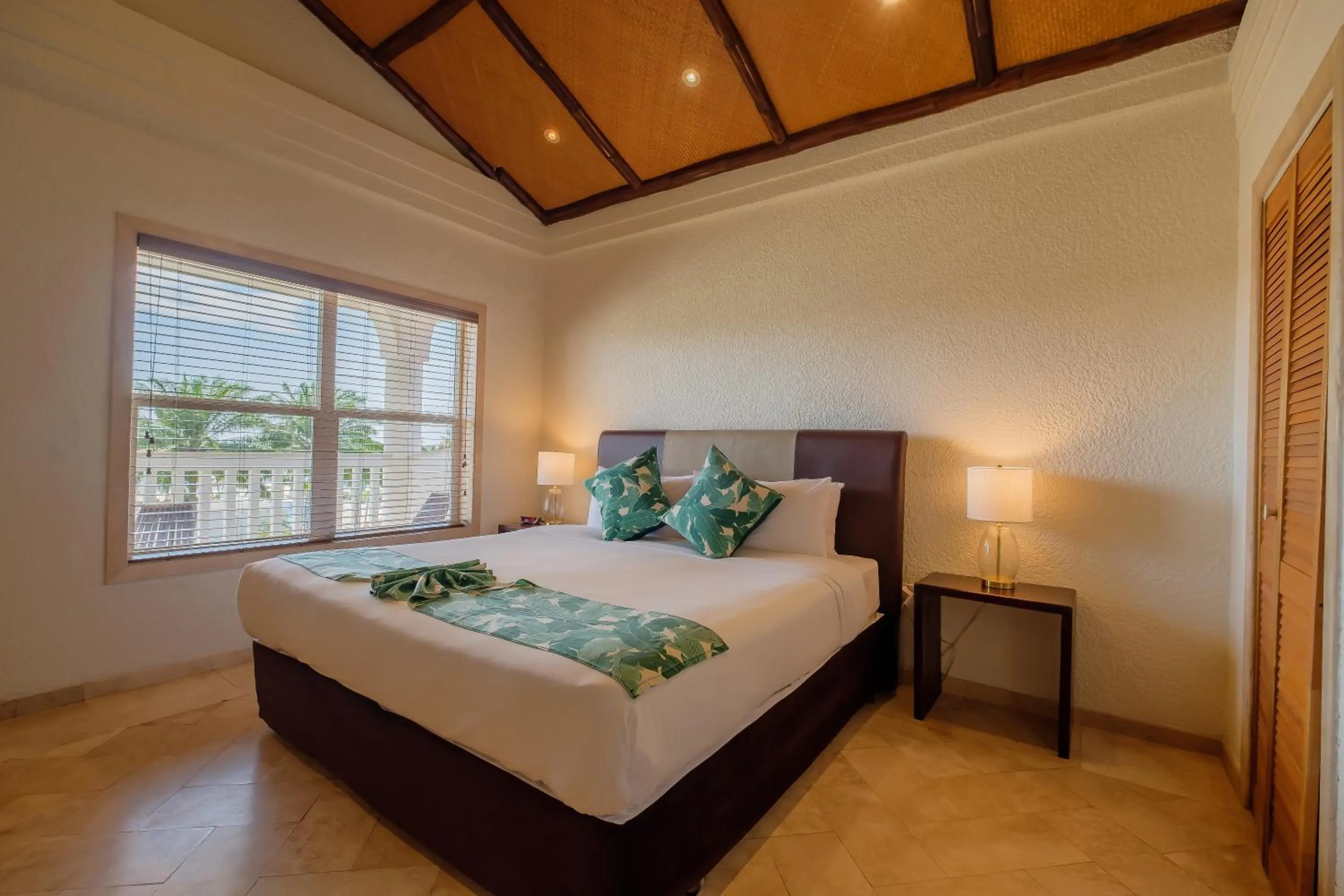 Bedroom, Bed in Placencia Resort
