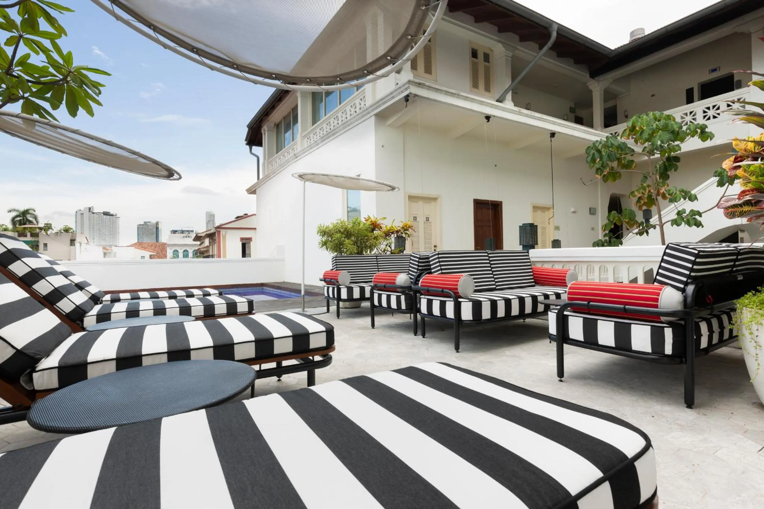 Swimming pool in American Trade Hotel