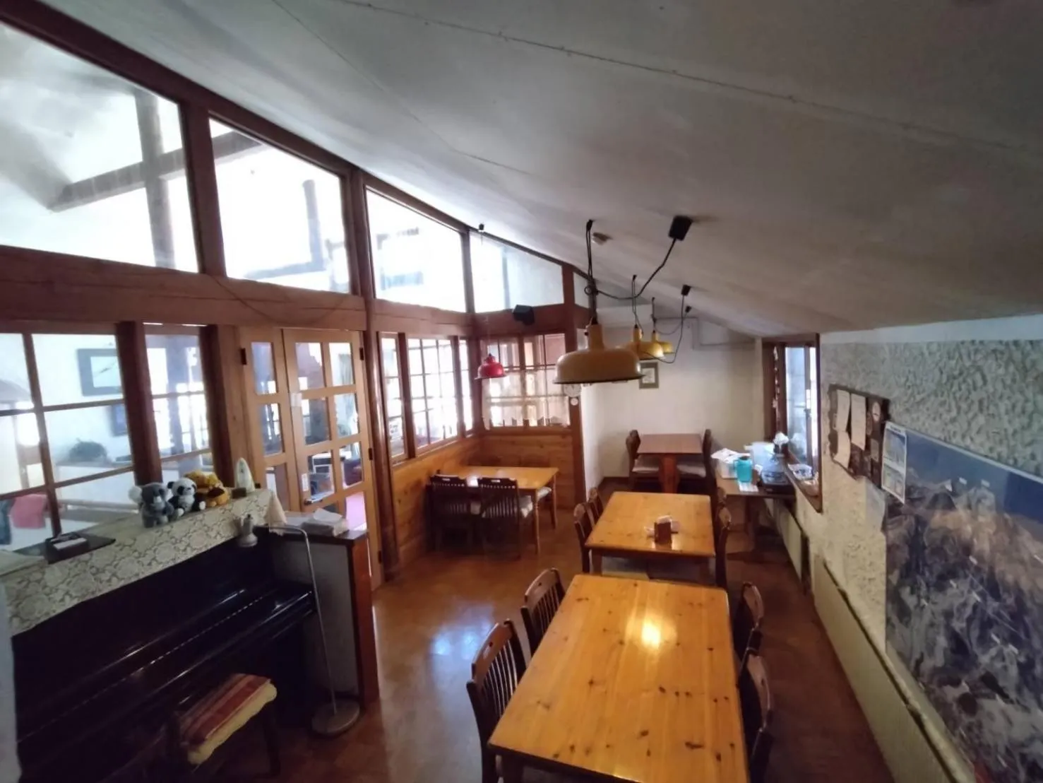 Restaurant/places to eat in Woody House Kazamidori