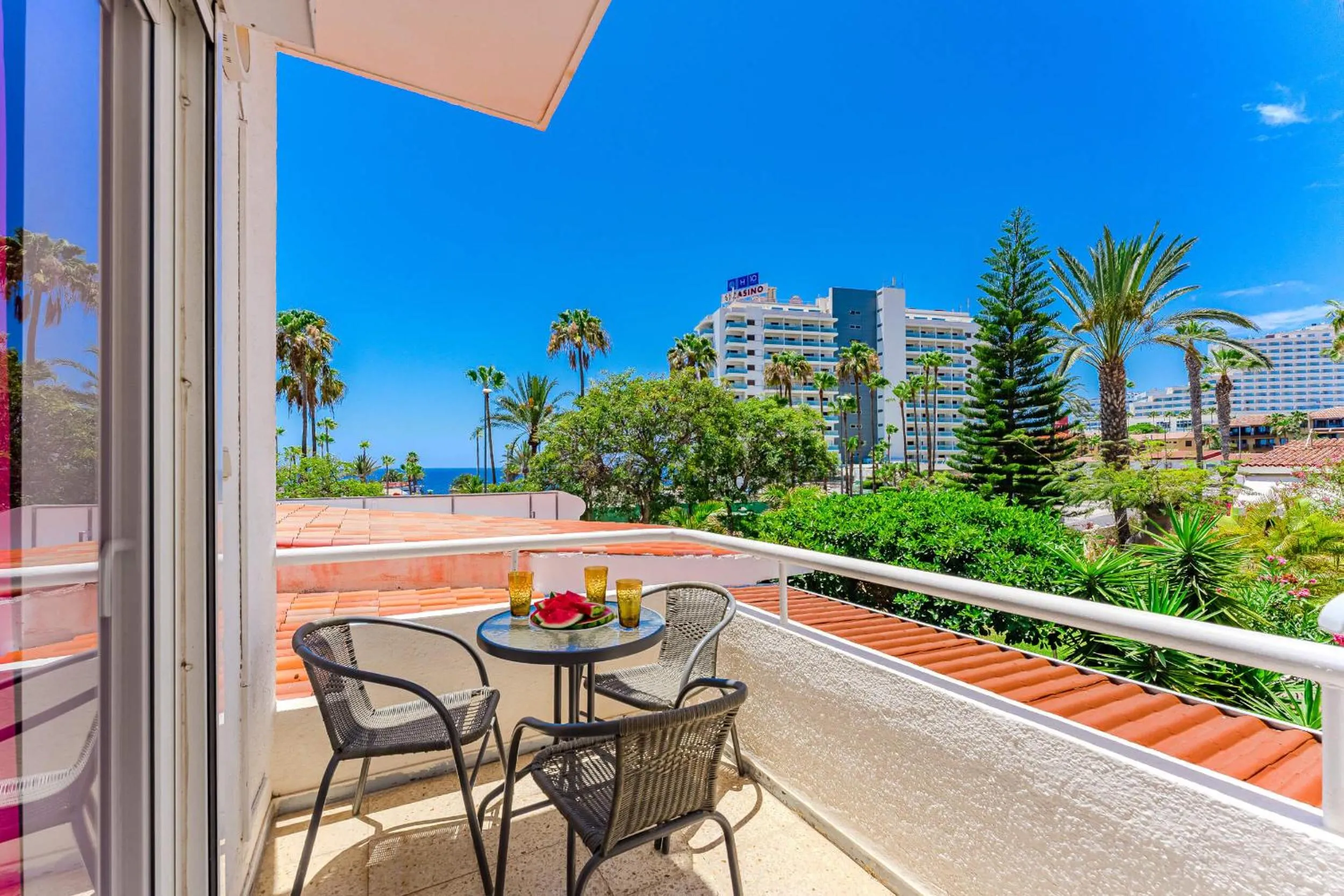 Apartment near the ocean and sun terrace