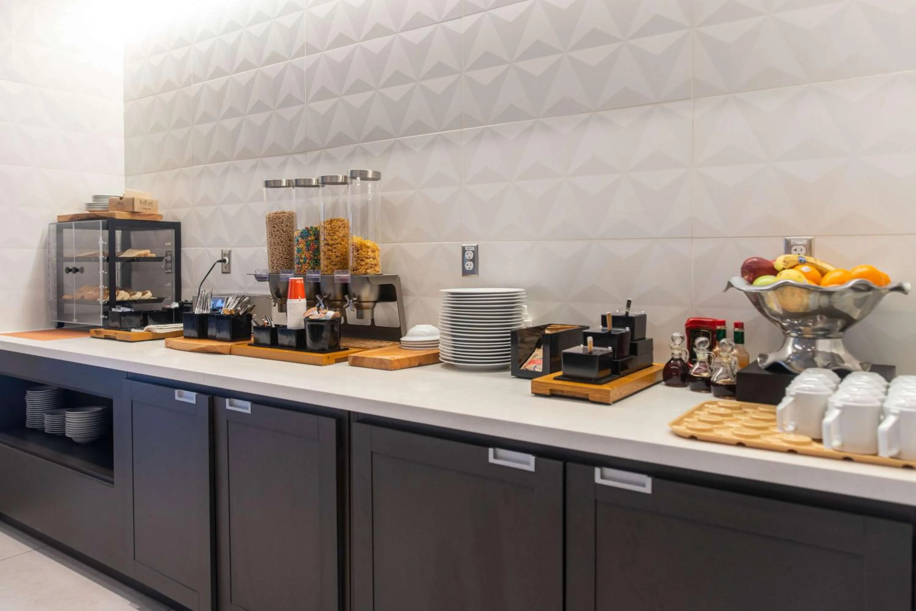 Breakfast in Hilton Garden Inn Mattoon, IL