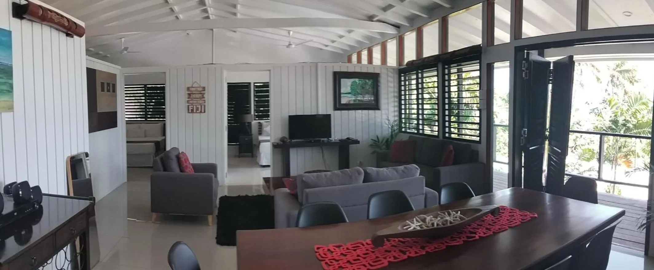 Communal lounge/ TV room in Kaila Na Ua Resort