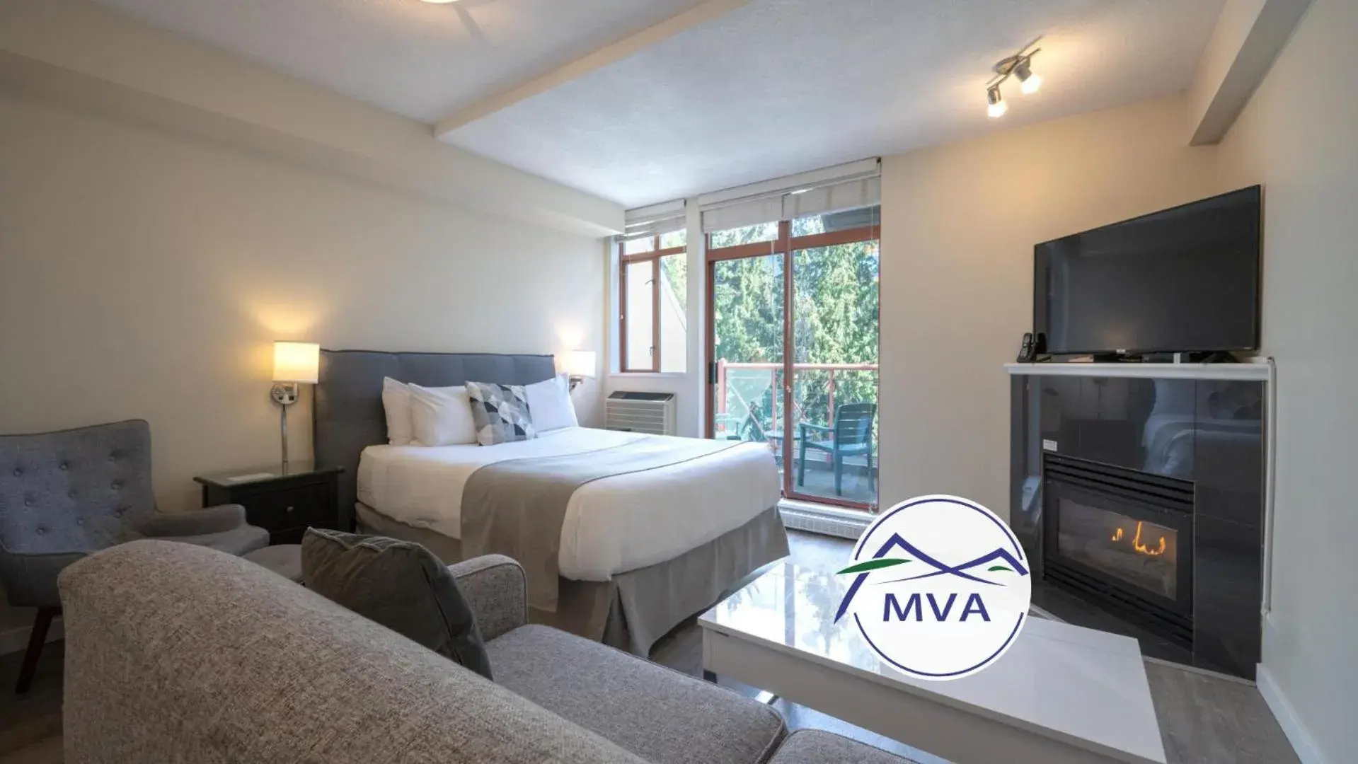 Alpenglow Lodge Sunny Studio with Sitting Area by MVA Alpenglow Lodge Sunny Studio with Sitting Area by MVA