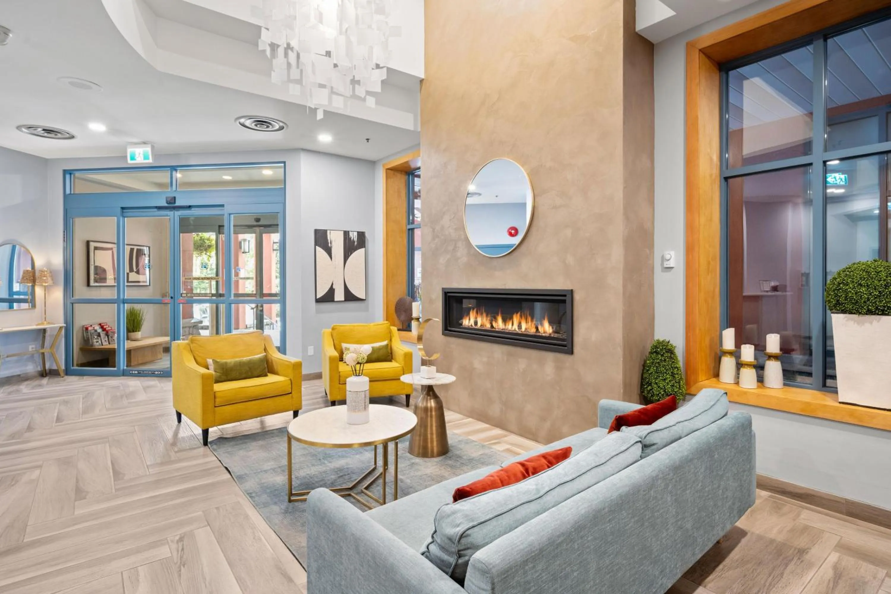 Alpenglow Lodge Sunny Studio with Sitting Area by MVA