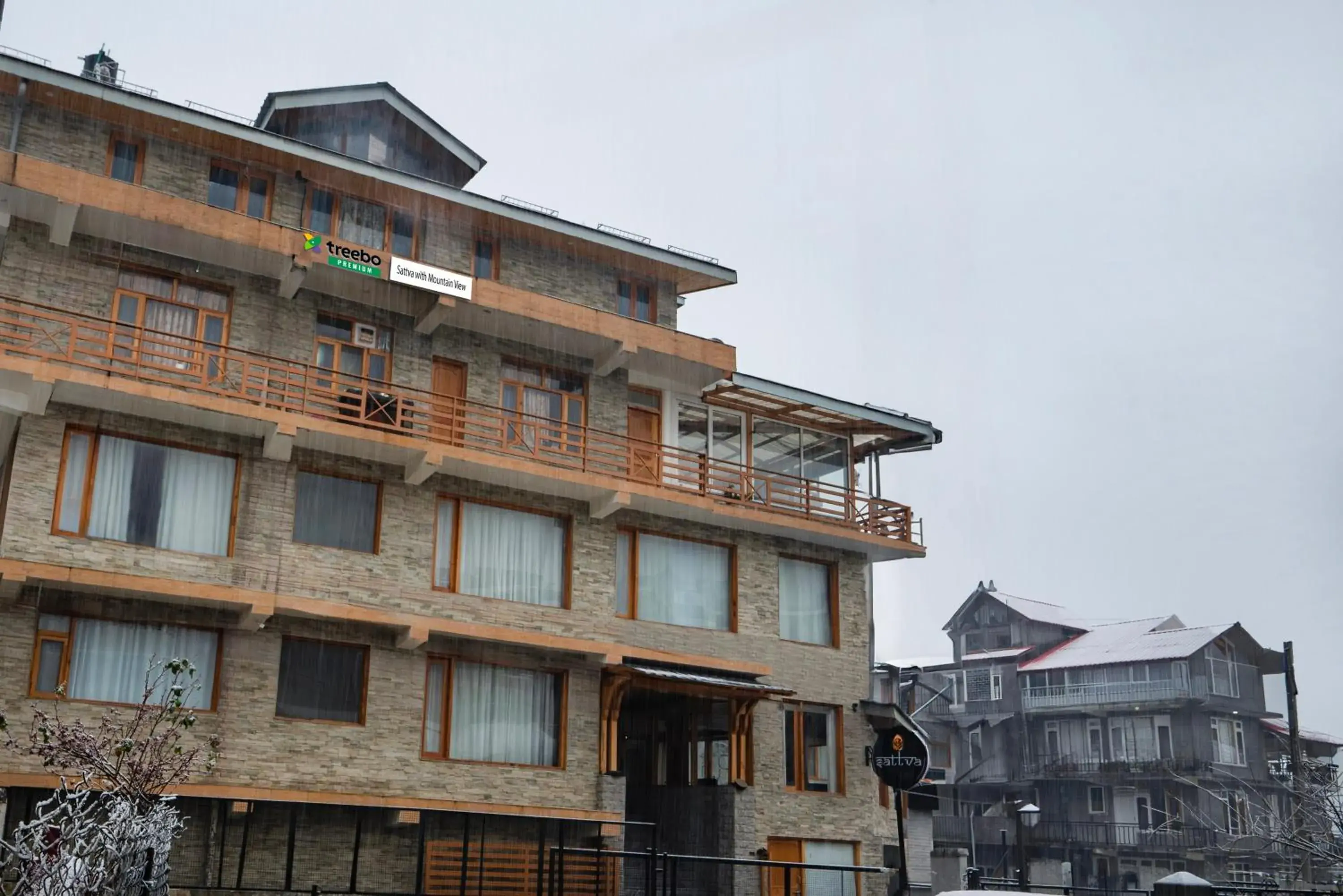 Property building in Treebo Premium Sattva With Mountain View Property building in Treebo Premium Sattva With Mountain View