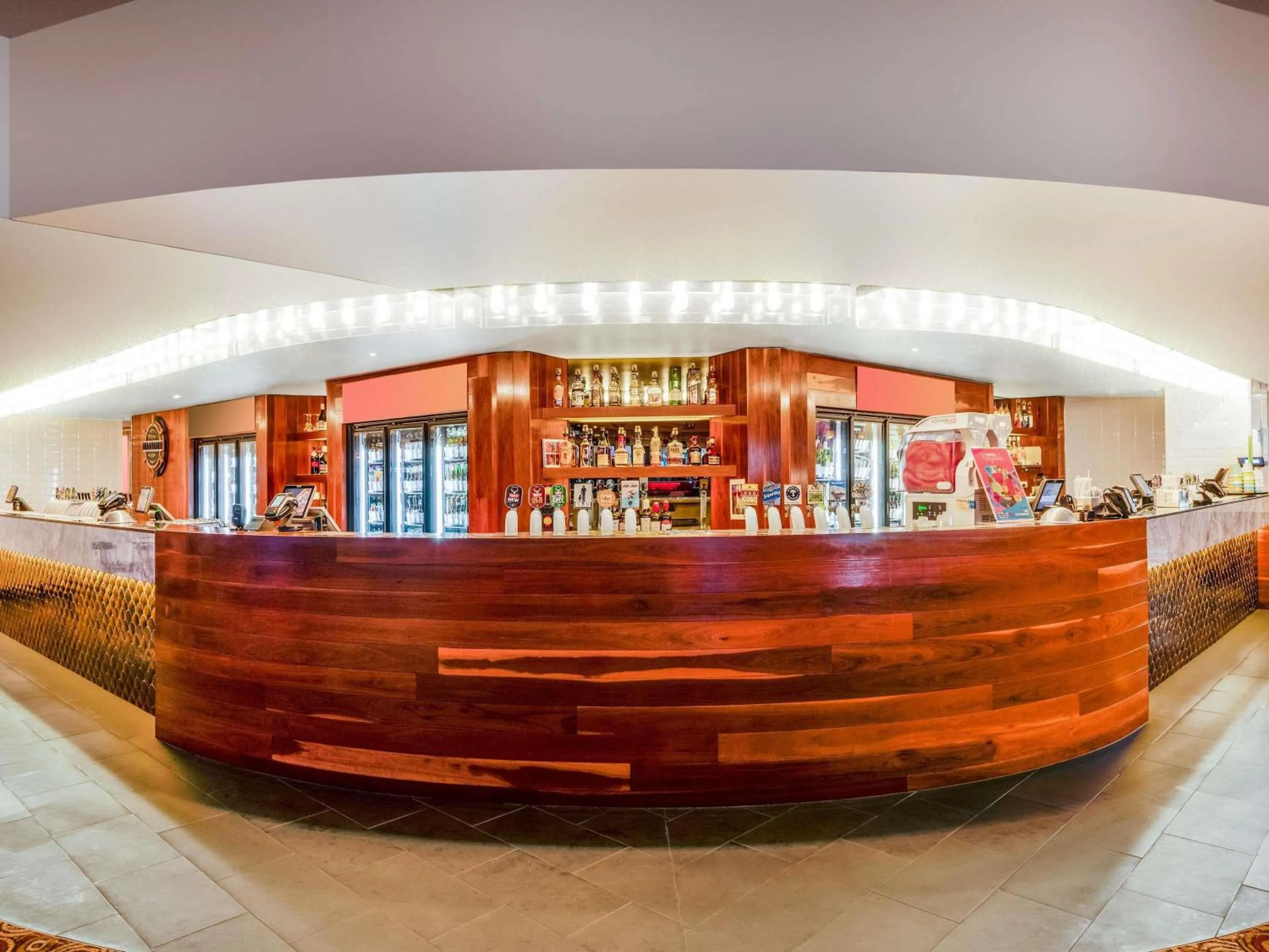 Lounge or bar in The Sebel Twin Towns