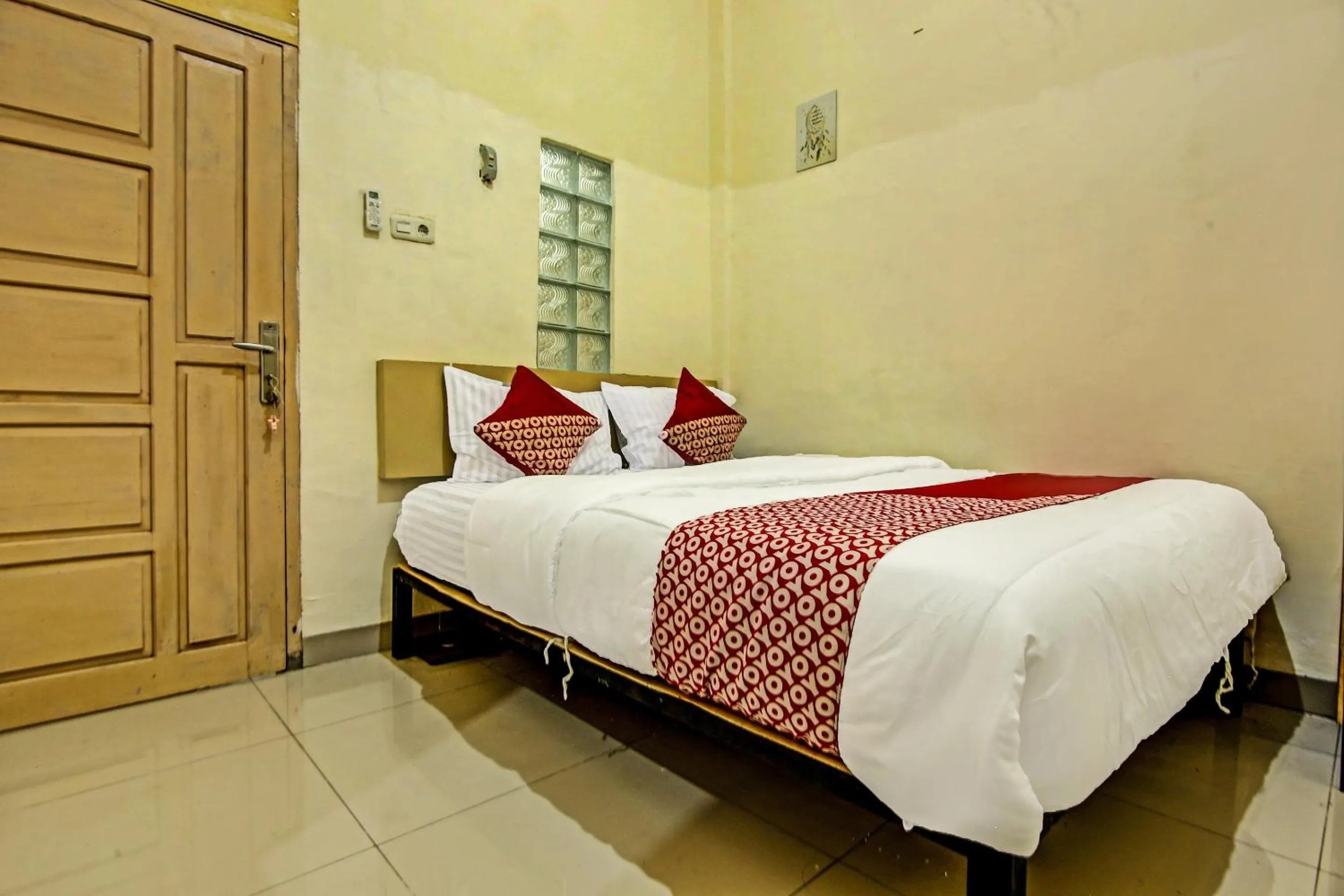 Bedroom, Bed in OYO Life 91268 Homestay Bu Erma Syariah