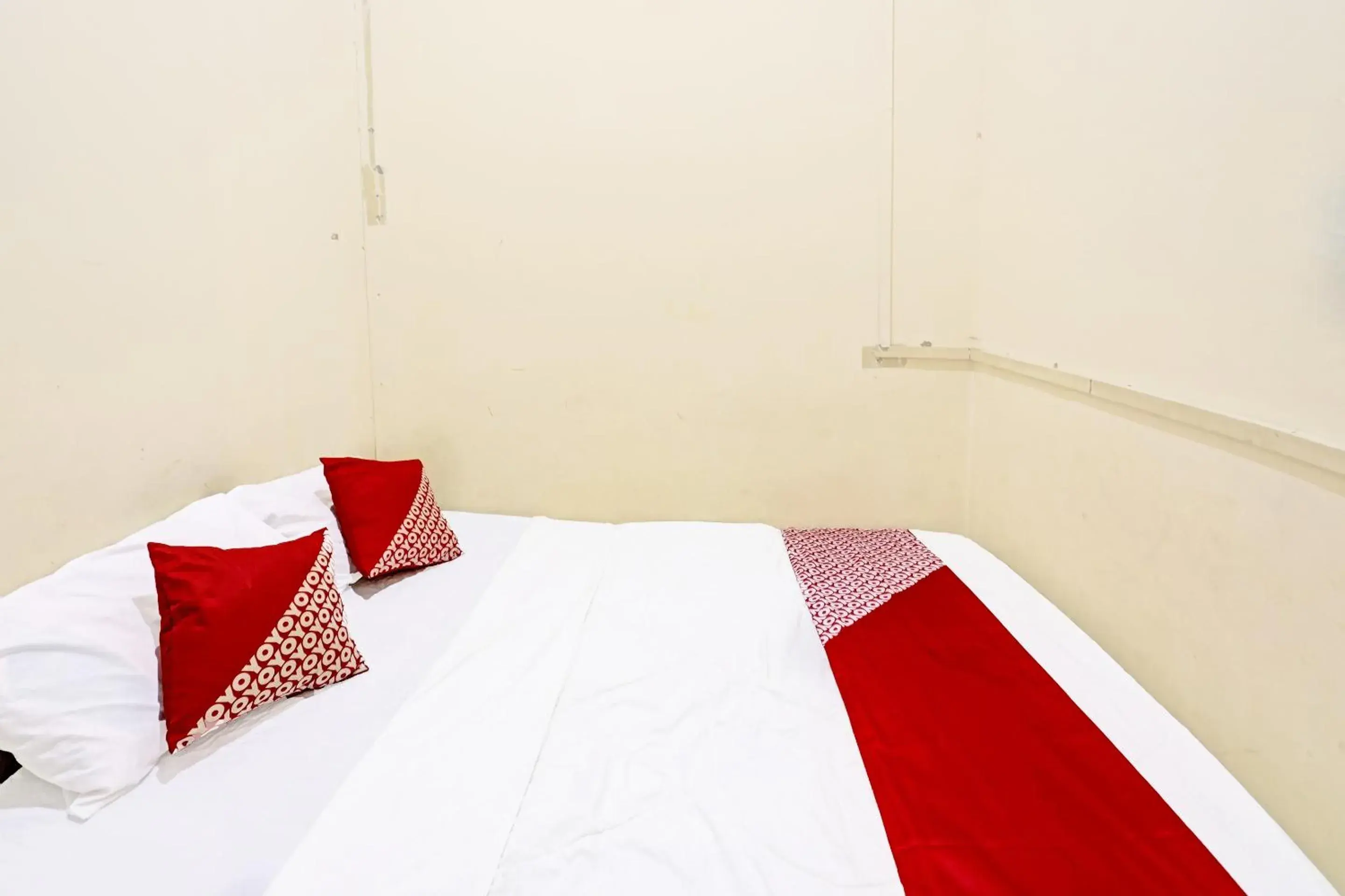 Photo of the whole room, Bed in Hotel O Sar Inn Photo of the whole room, Bed in Hotel O Sar Inn