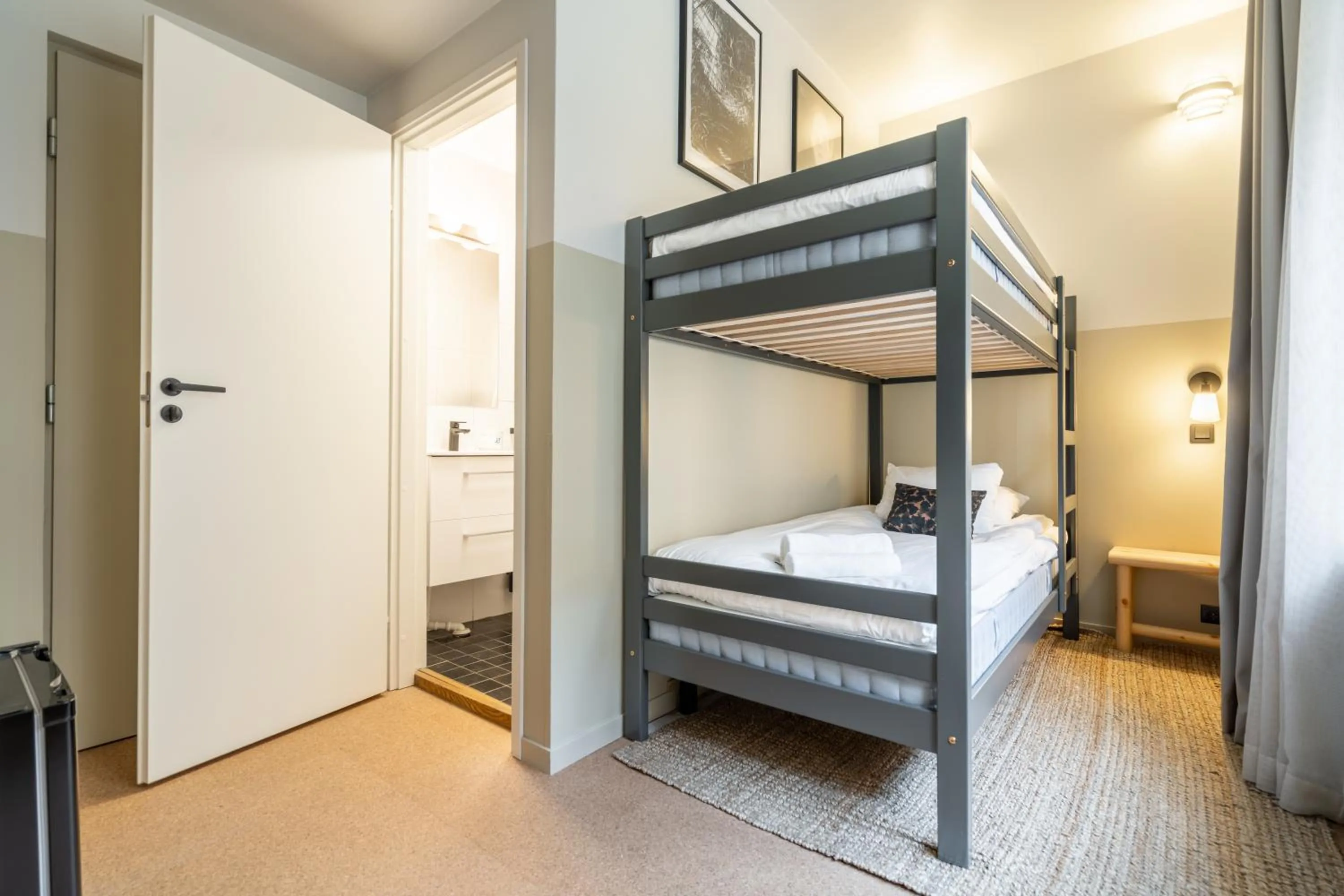 bunk bed, Bed in Bob W Helsinki Kluuvi