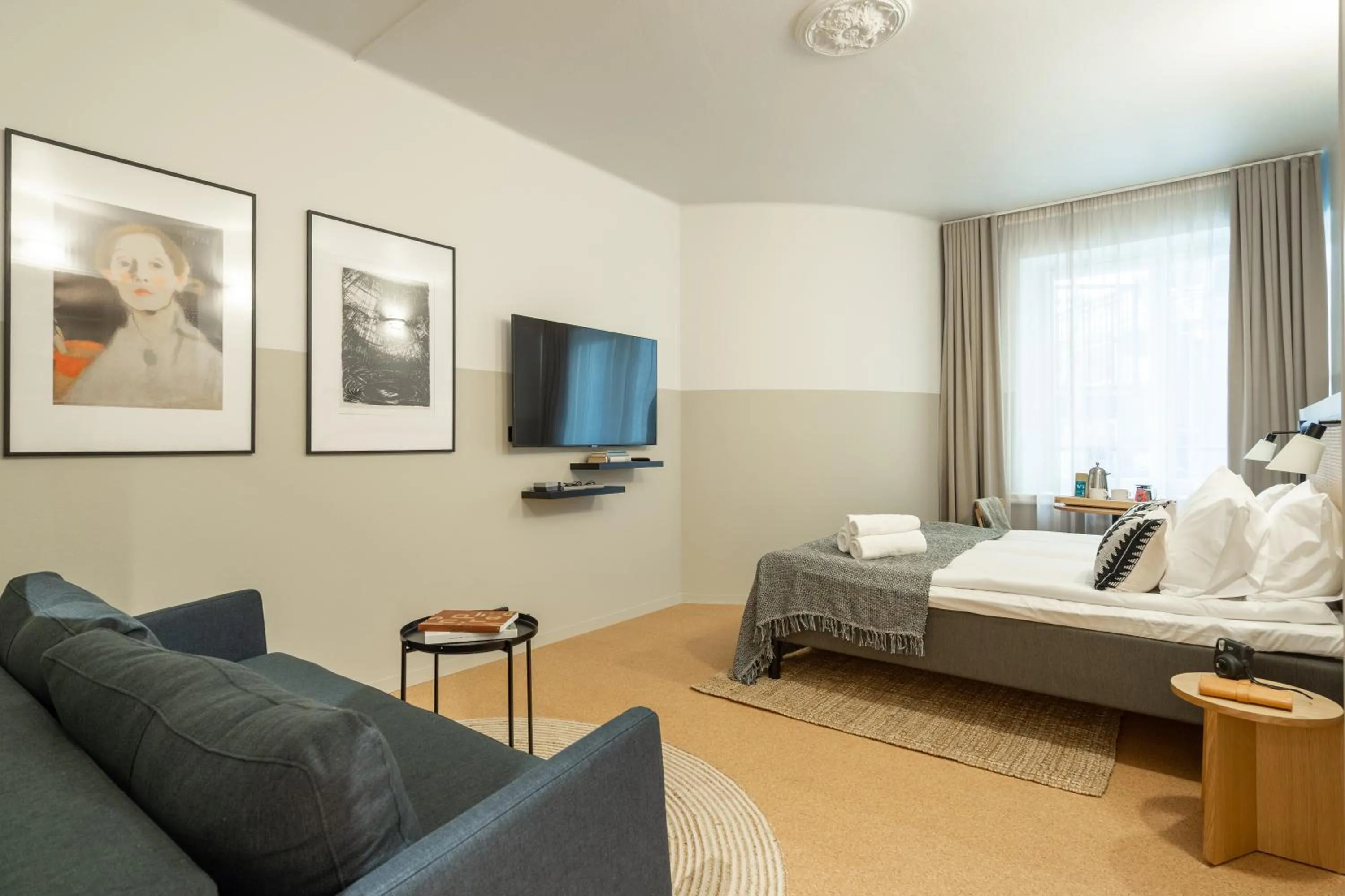 Bedroom, Bed in Bob W Helsinki Kluuvi