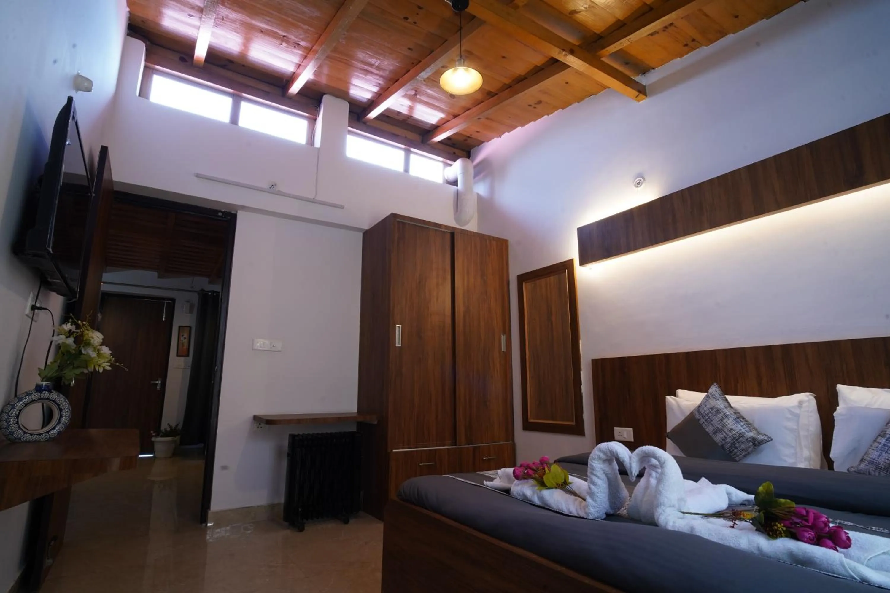 TV and multimedia, Bed in Just Naturals Wellness Resort Nainital